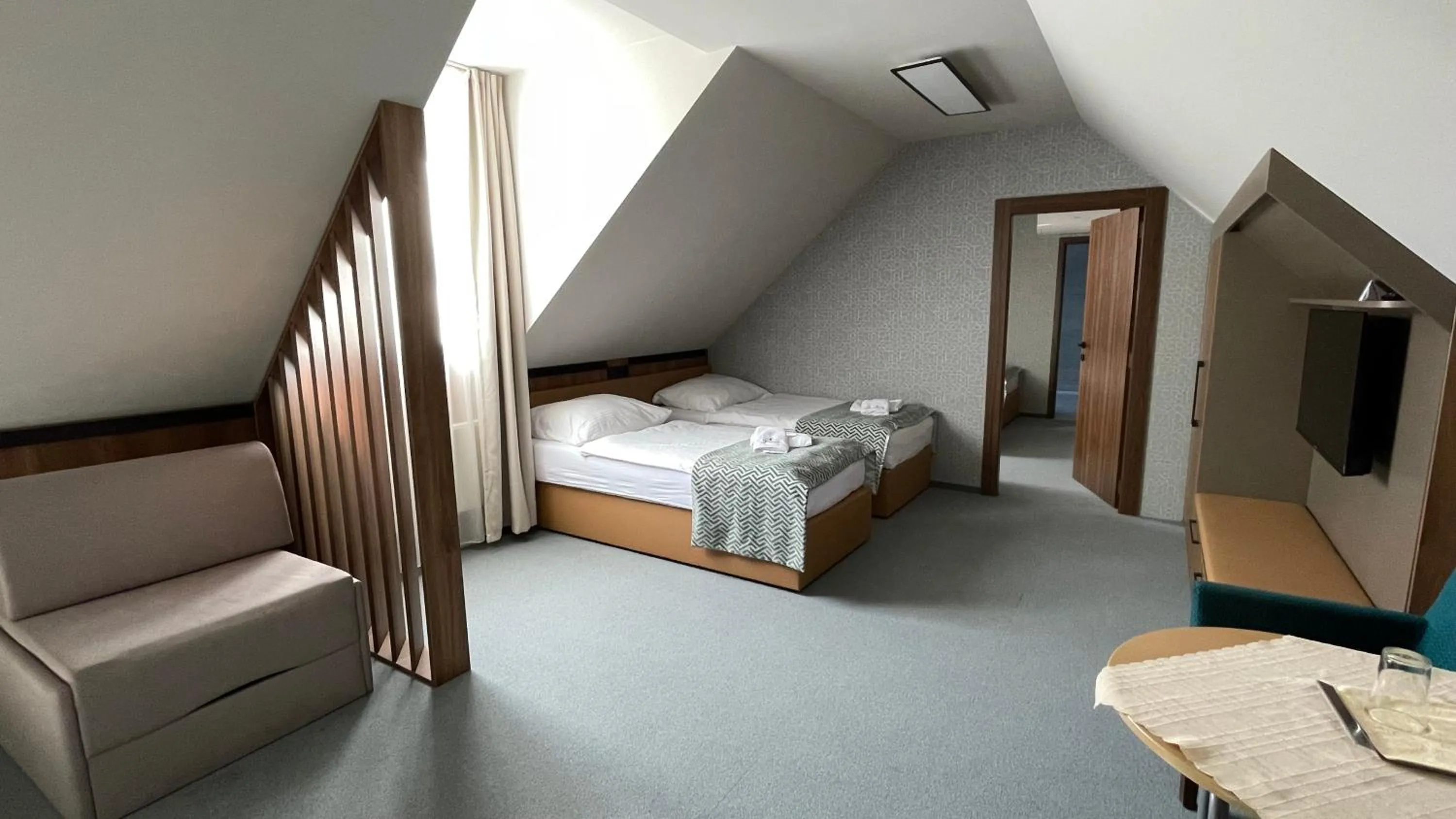 Bedroom, Bed in LONDON Boutique hotel & Restaurant