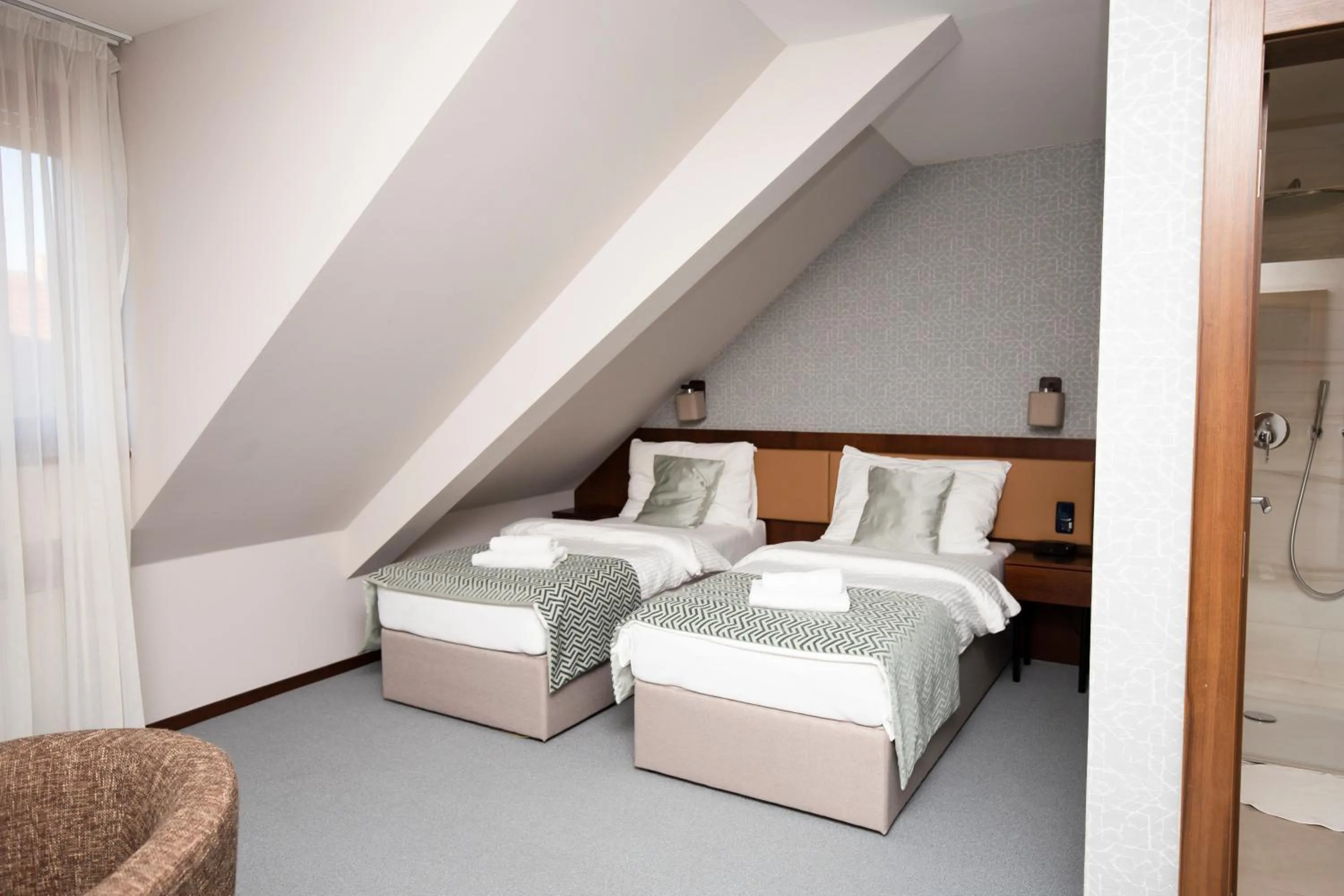 Bedroom, Bed in LONDON Boutique hotel & Restaurant