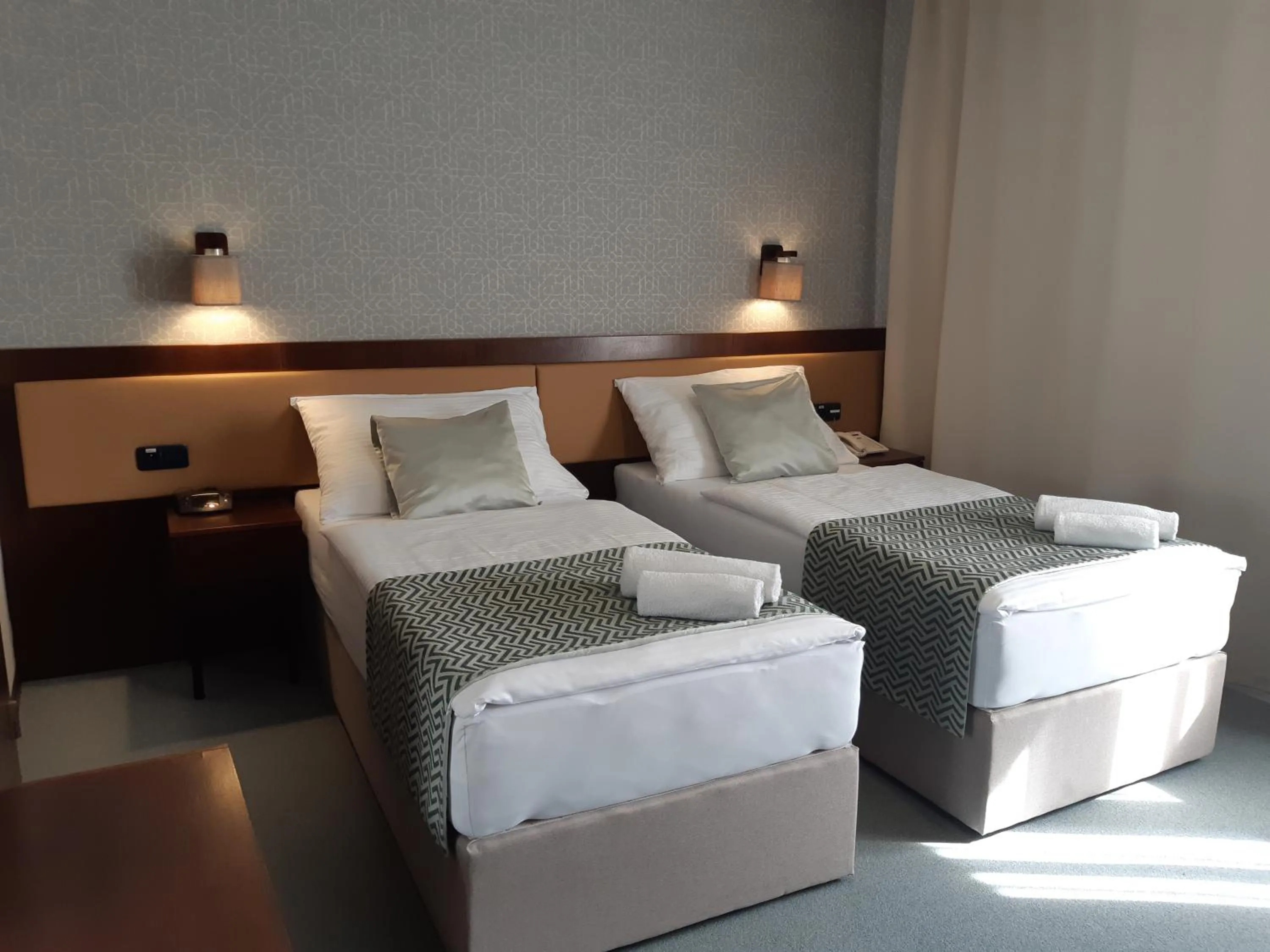 Photo of the whole room, Bed in LONDON Boutique hotel & Restaurant