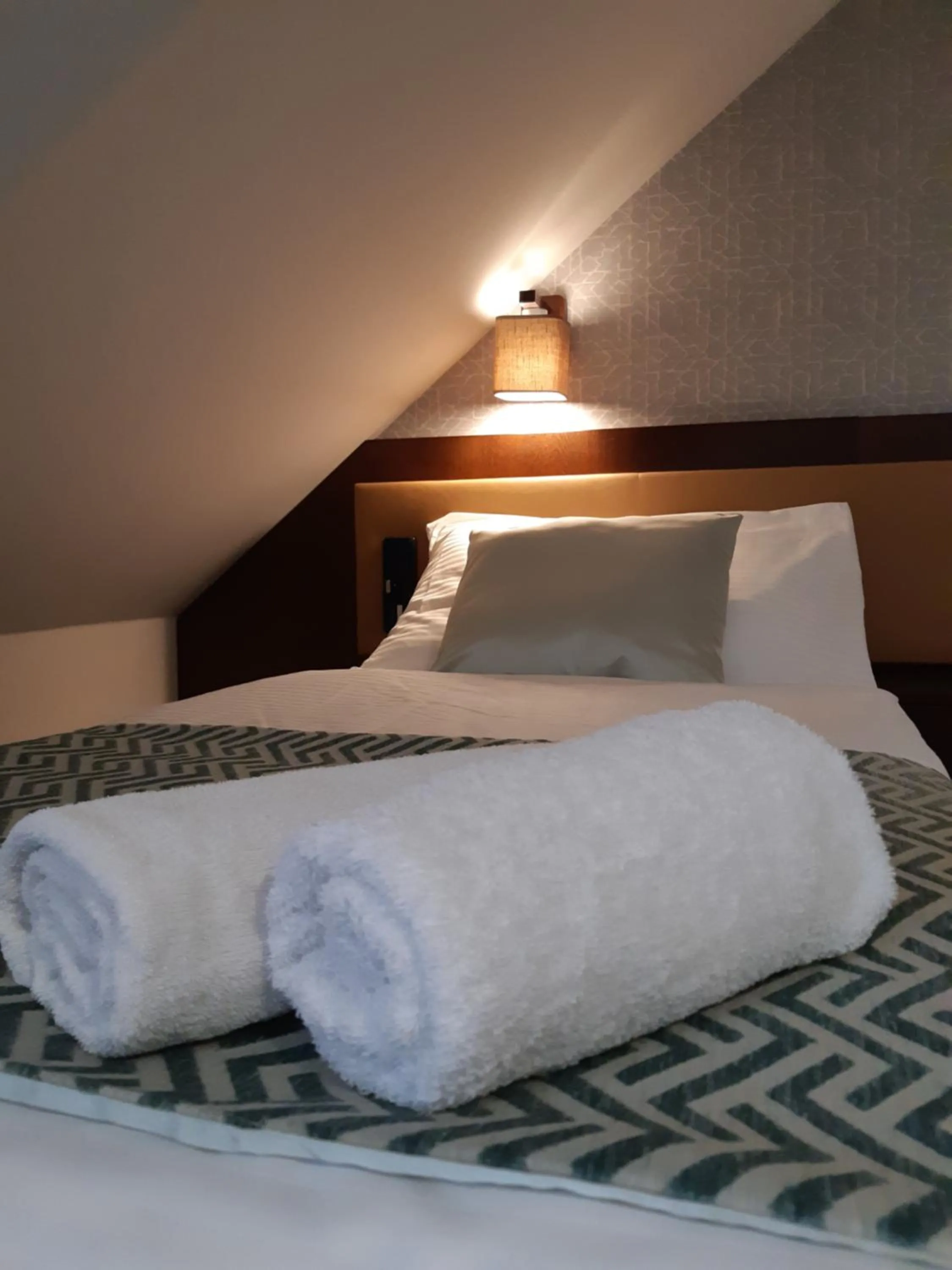 towels, Bed in LONDON Boutique hotel & Restaurant