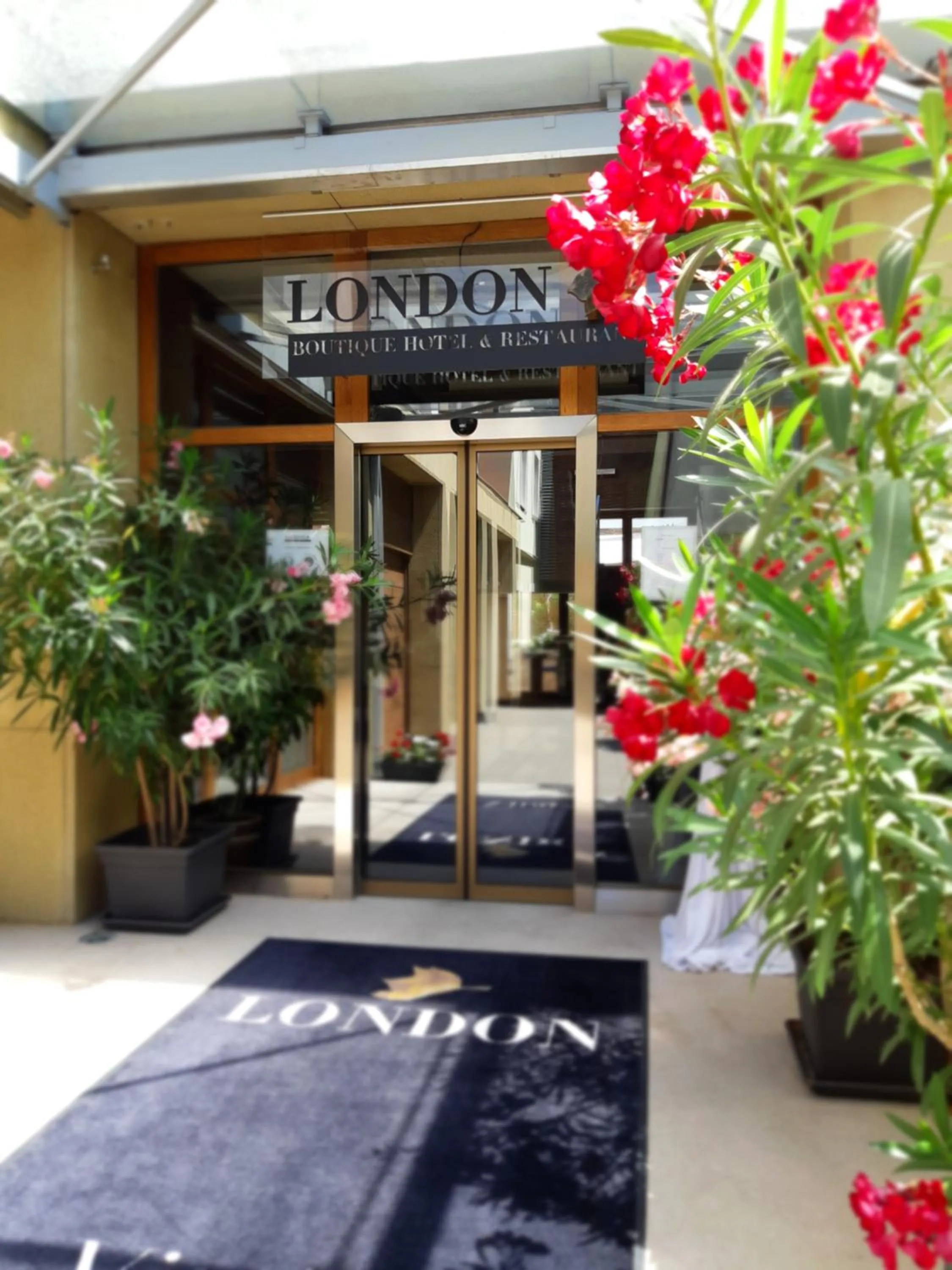 Facade/entrance in LONDON Boutique hotel & Restaurant