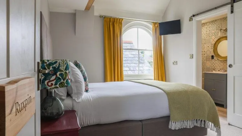 Bed in The Bear Hotel