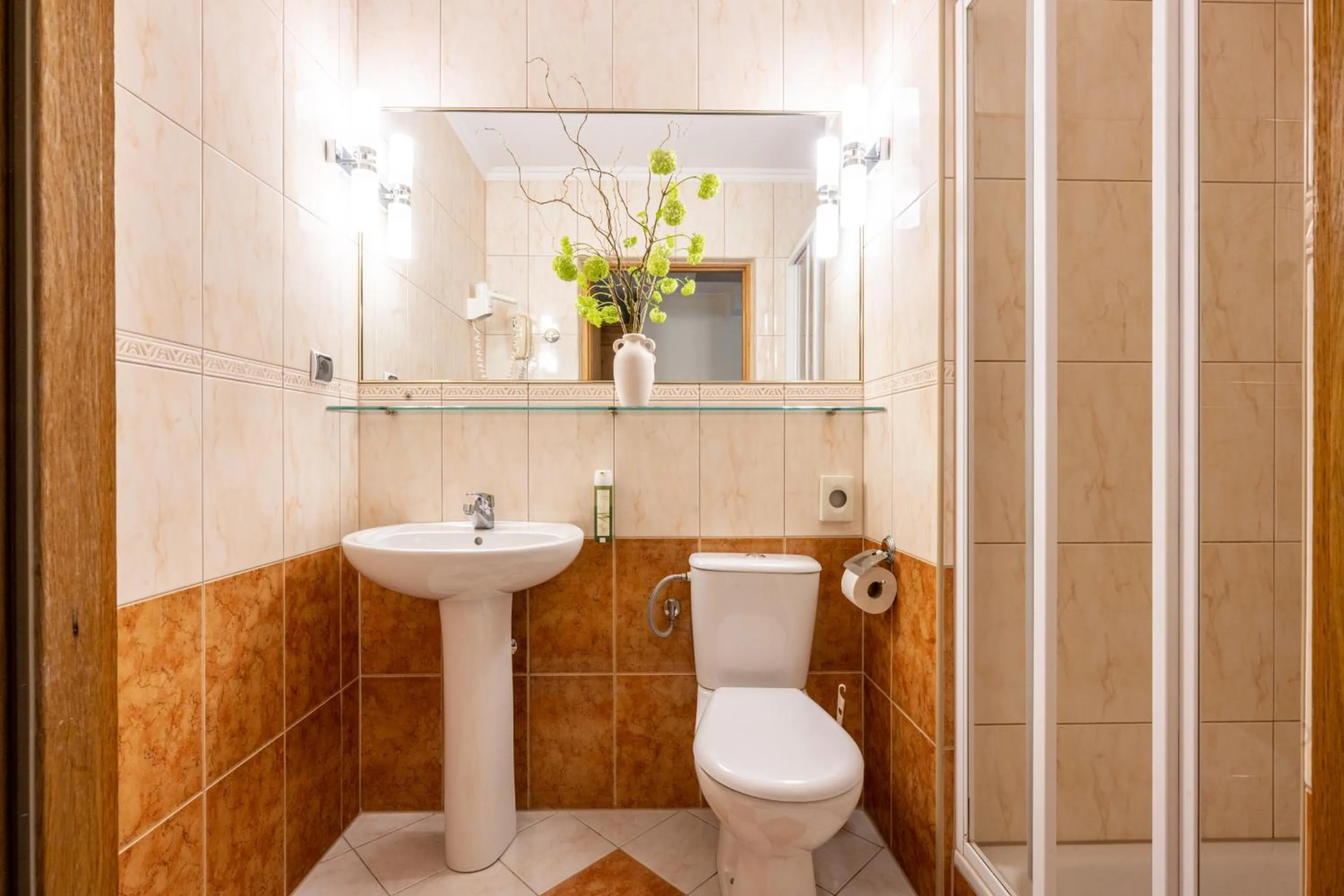 Shower in Krupówki 40