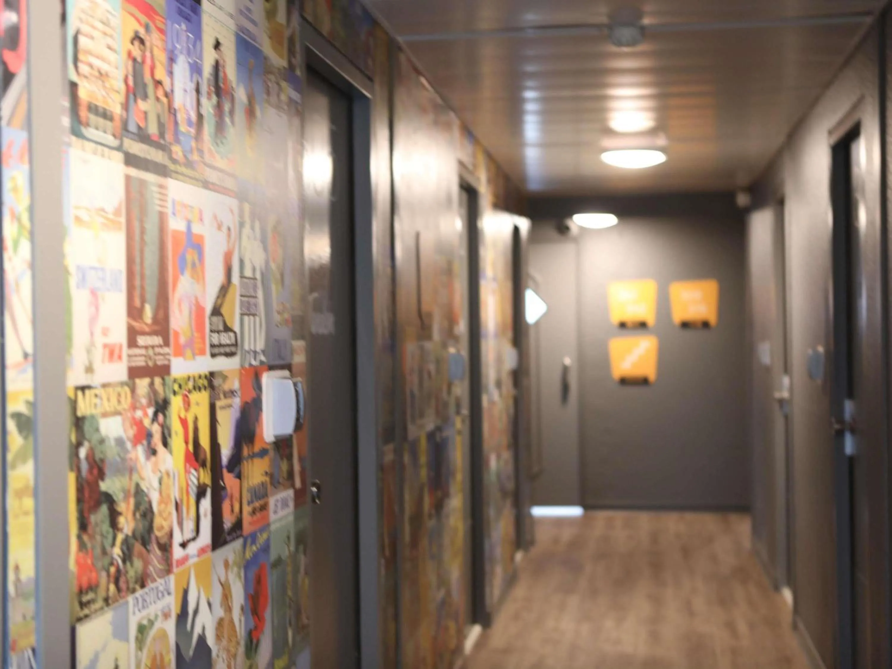 Bedroom in hotelF1 Orange Centre Echangeur A7 A9