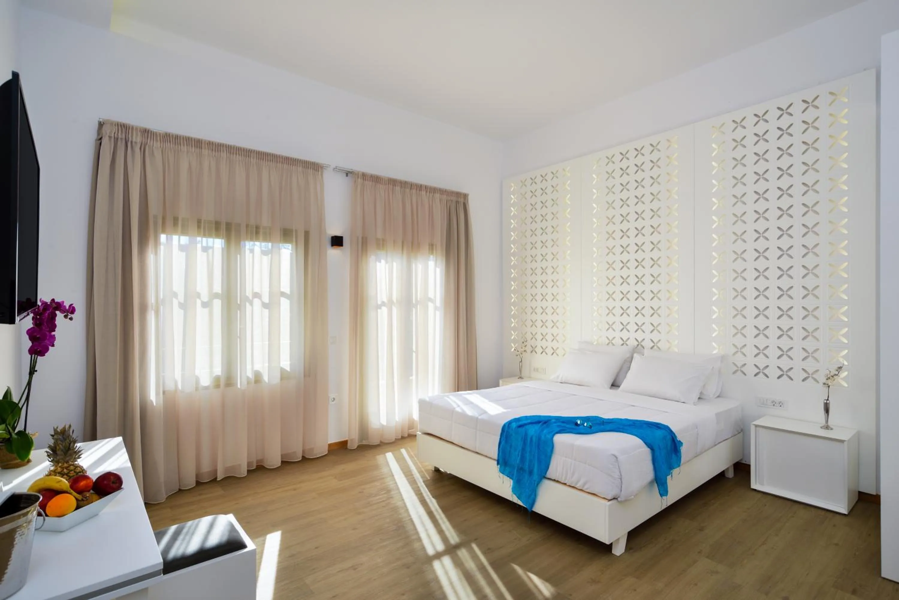 Bed in Elia Portou Luxury Residence