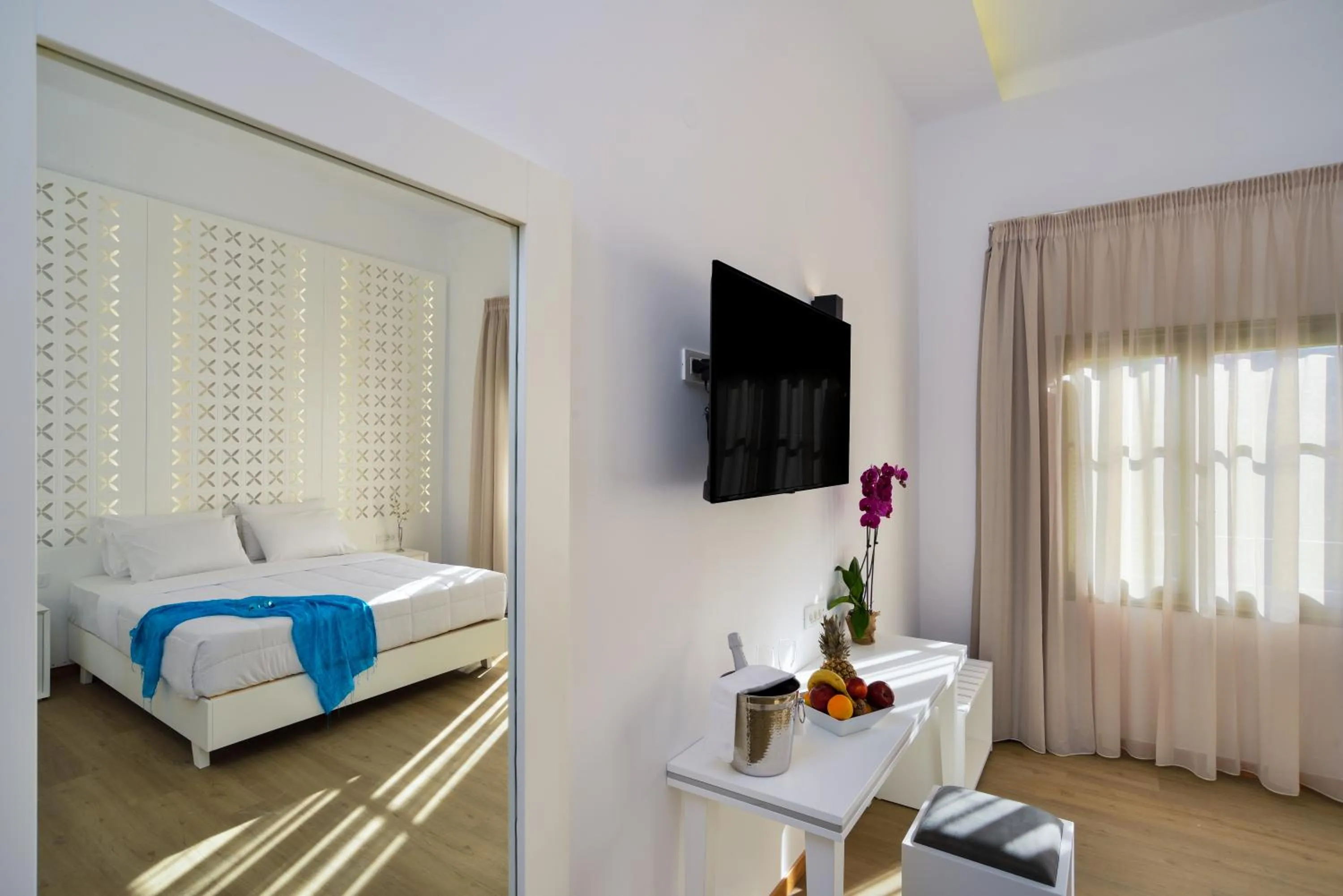 Bedroom, Bed in Elia Portou Luxury Residence