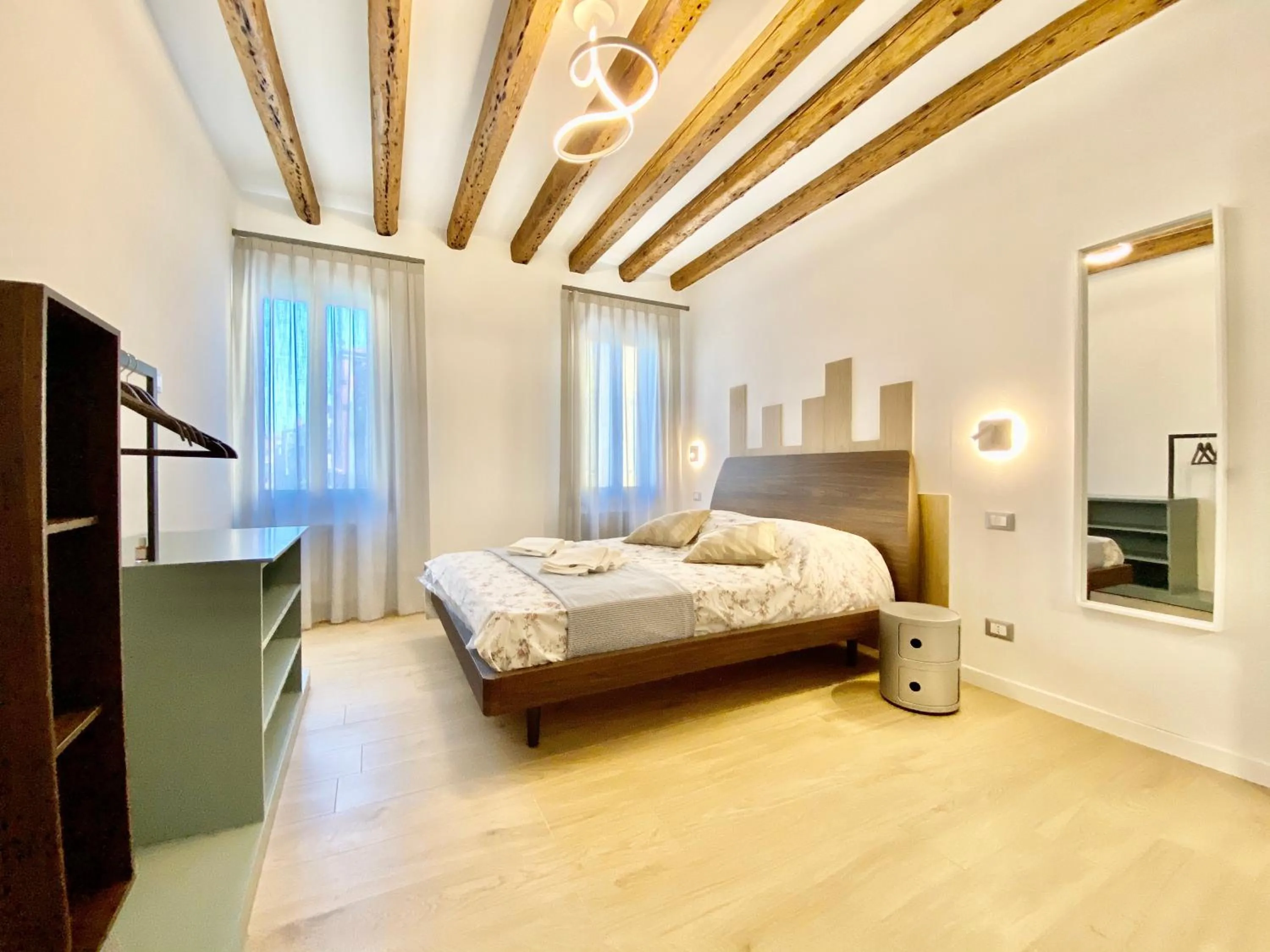 Bed in Suite House 4343 apartments