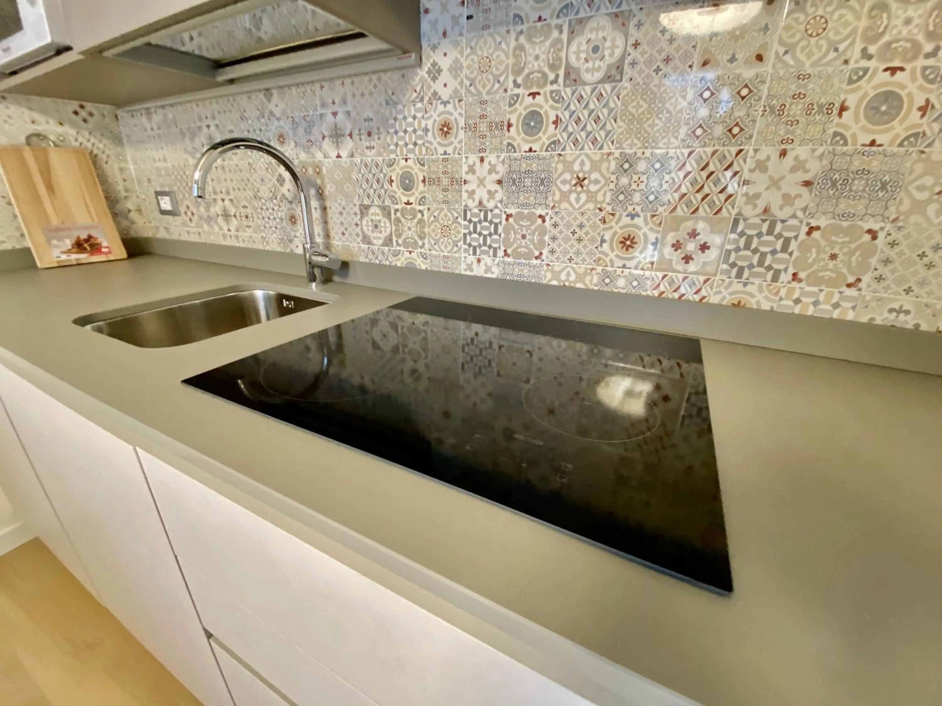 Kitchen or kitchenette in Suite House 4343 apartments