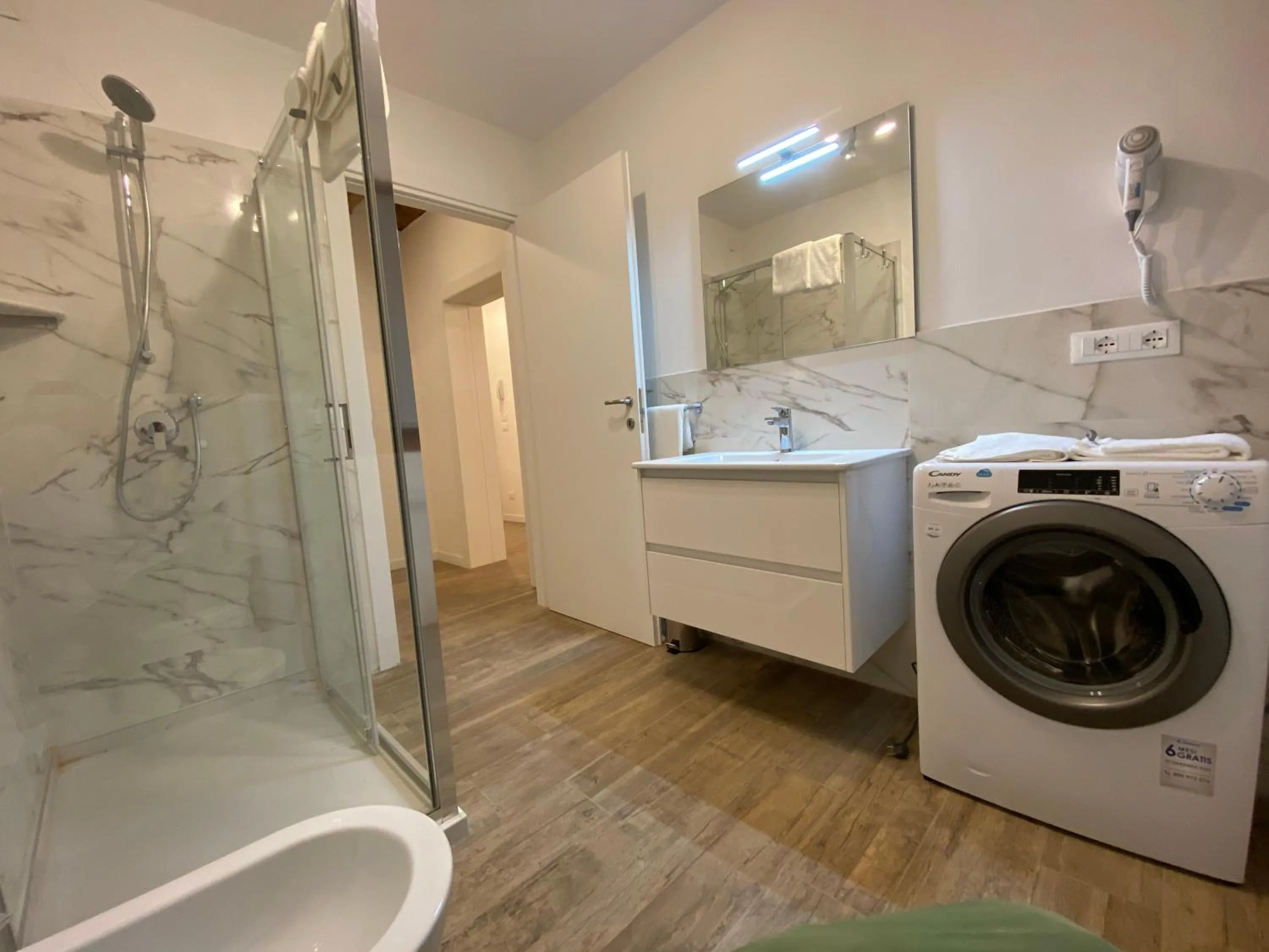 Shower in Suite House 4343 apartments