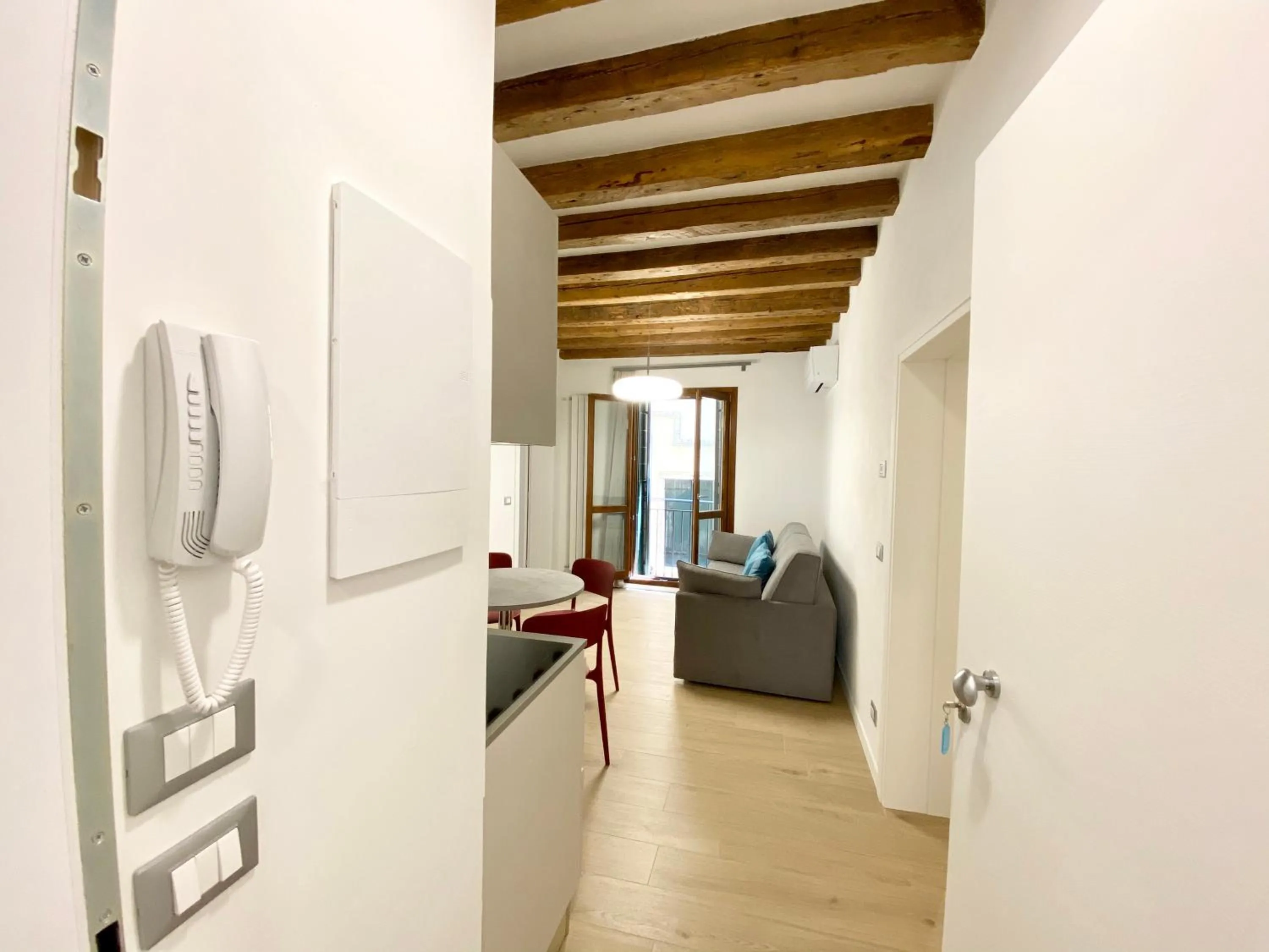 Suite House 4343 apartments
