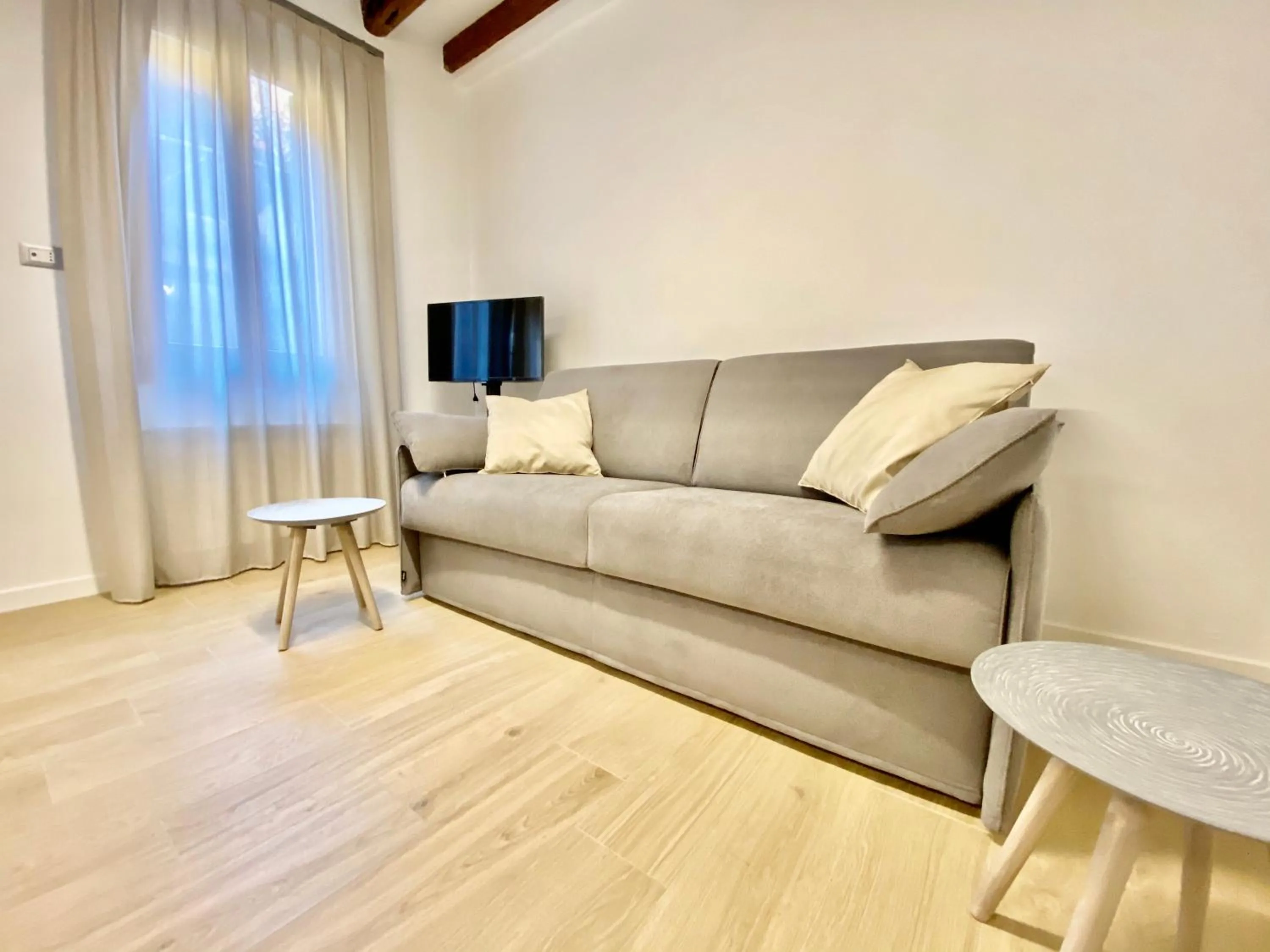 Suite House 4343 apartments