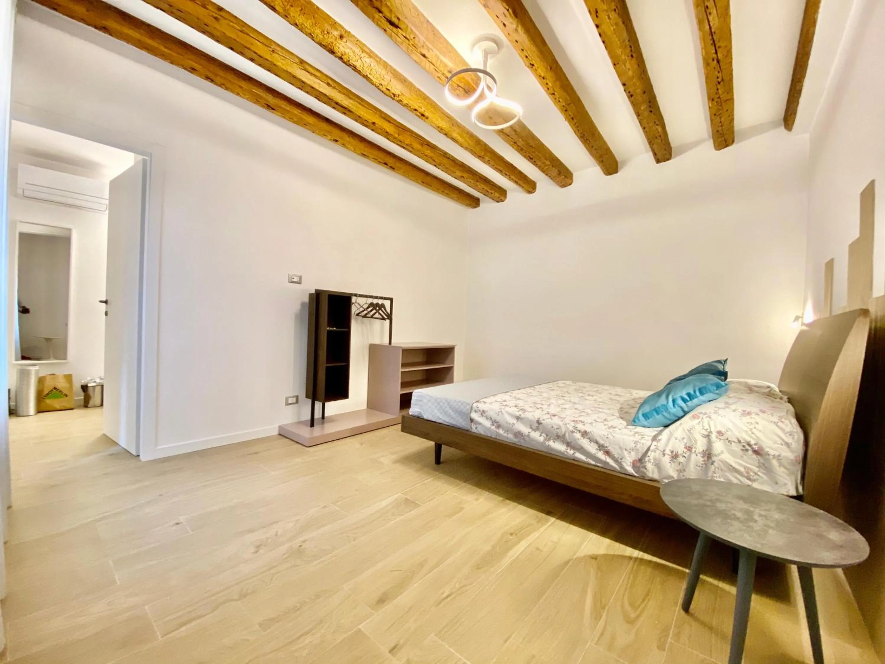 Bed in Suite House 4343 apartments
