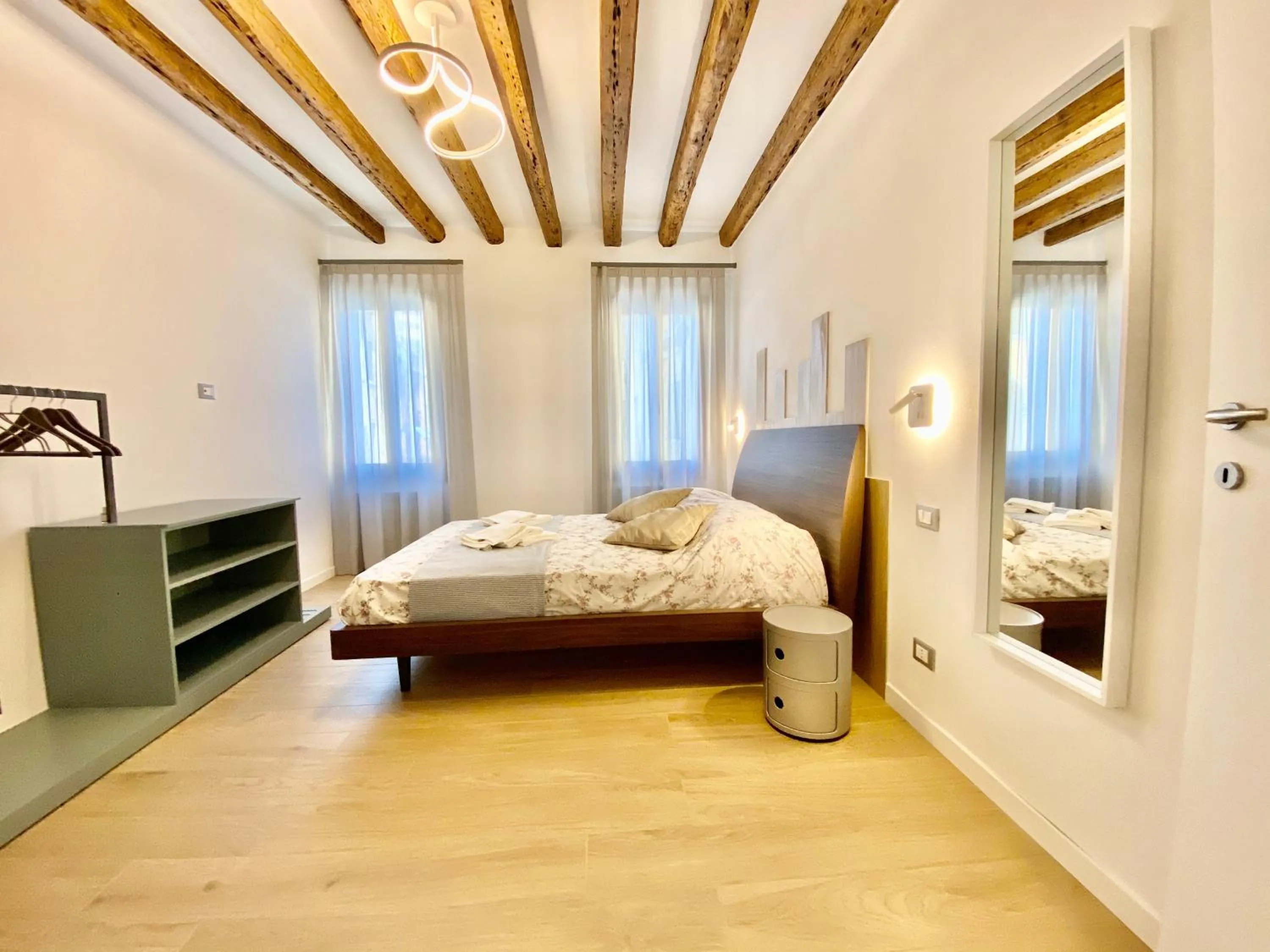 Bed in Suite House 4343 apartments