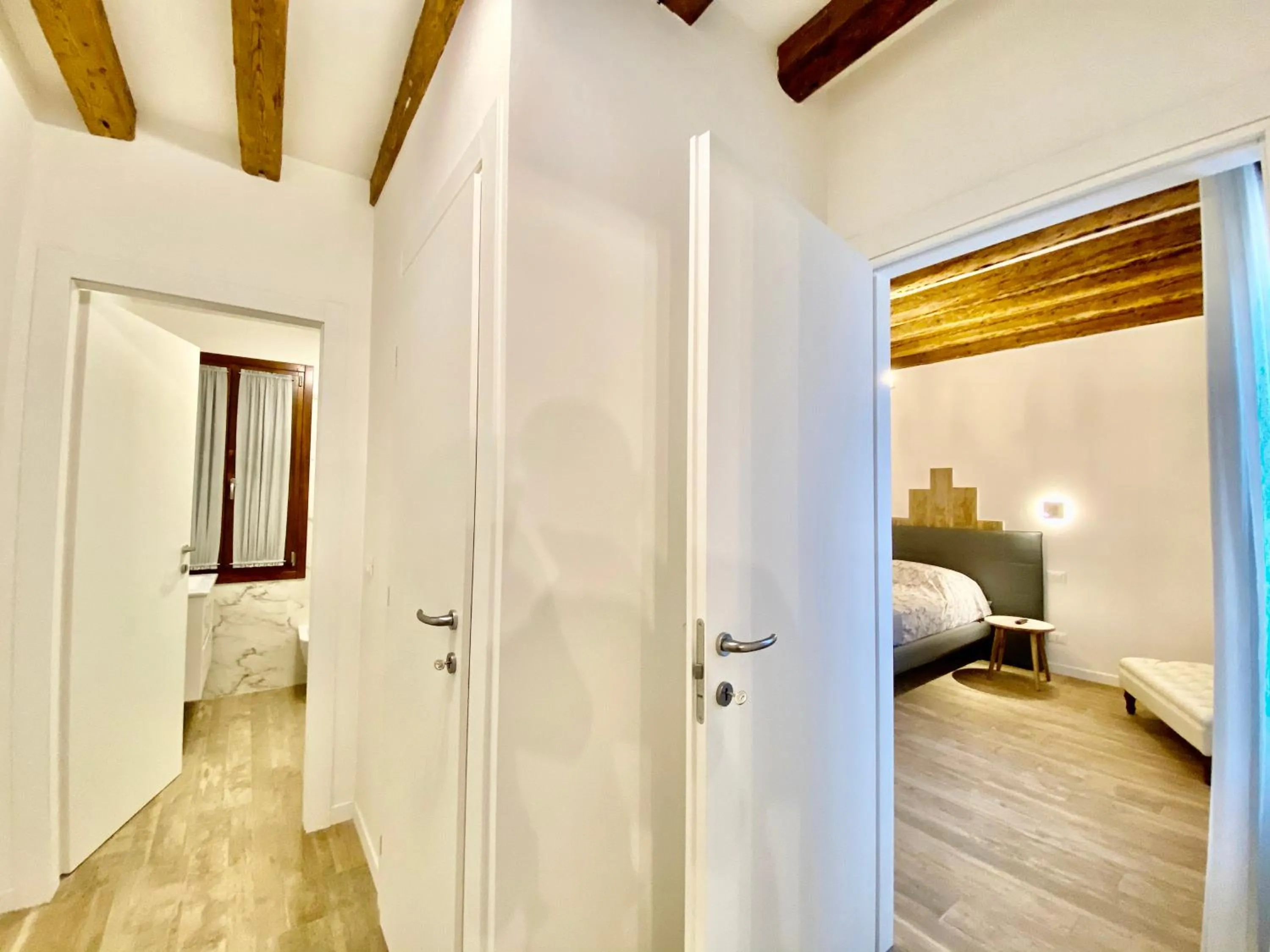 Bed in Suite House 4343 apartments