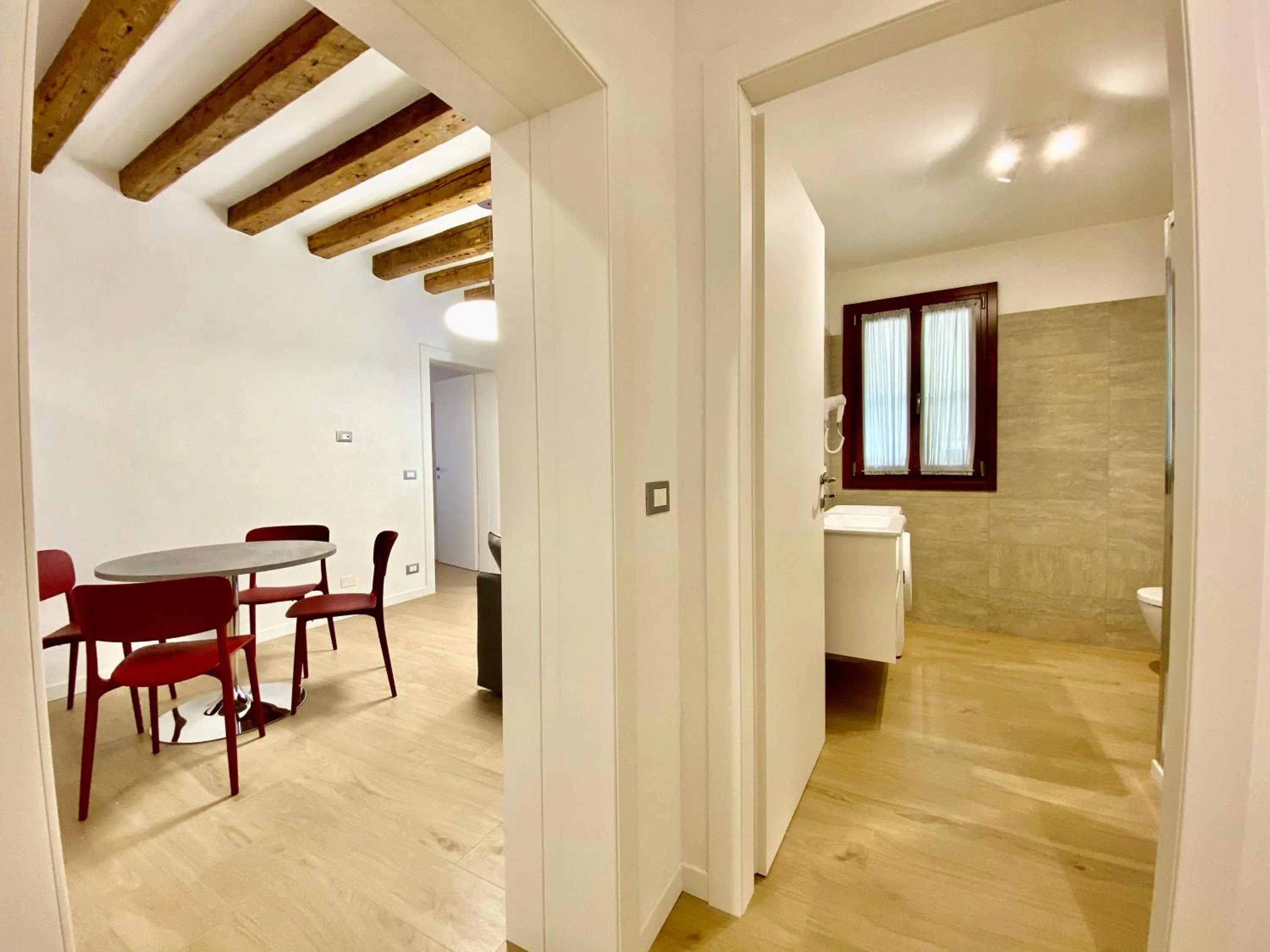 Suite House 4343 apartments