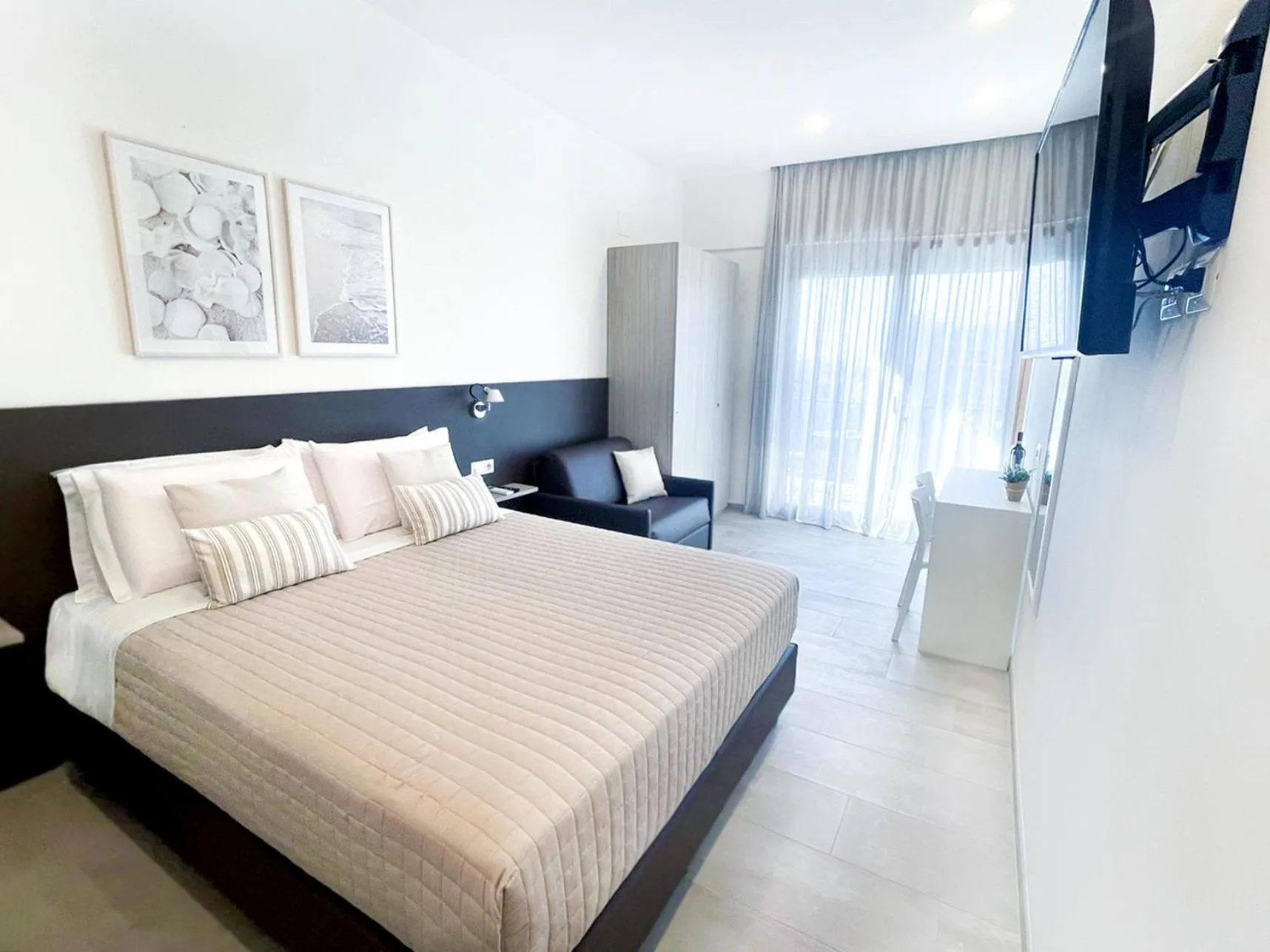 Bed in Sunset Home Sorrento