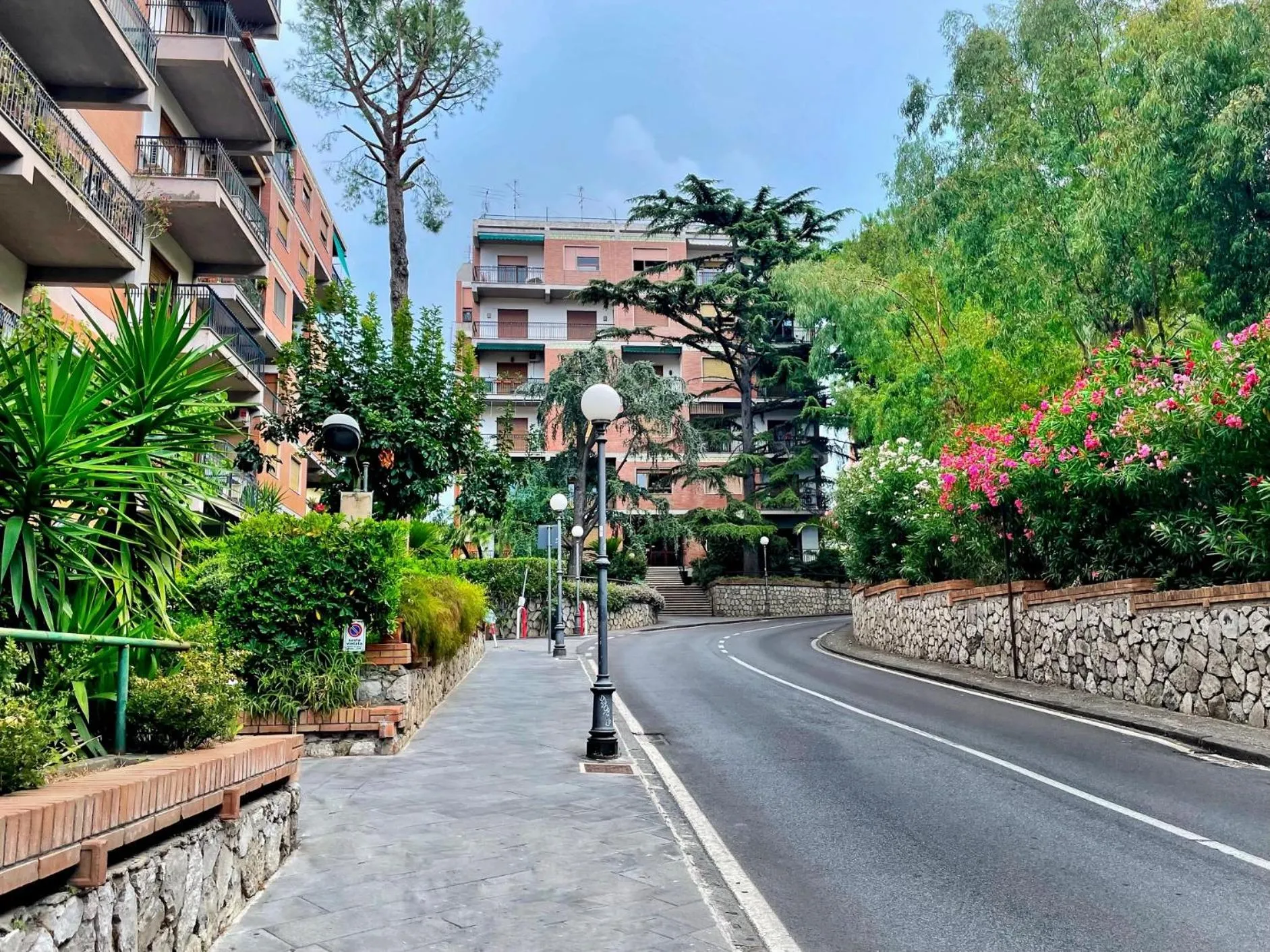 Property building in Sunset Home Sorrento