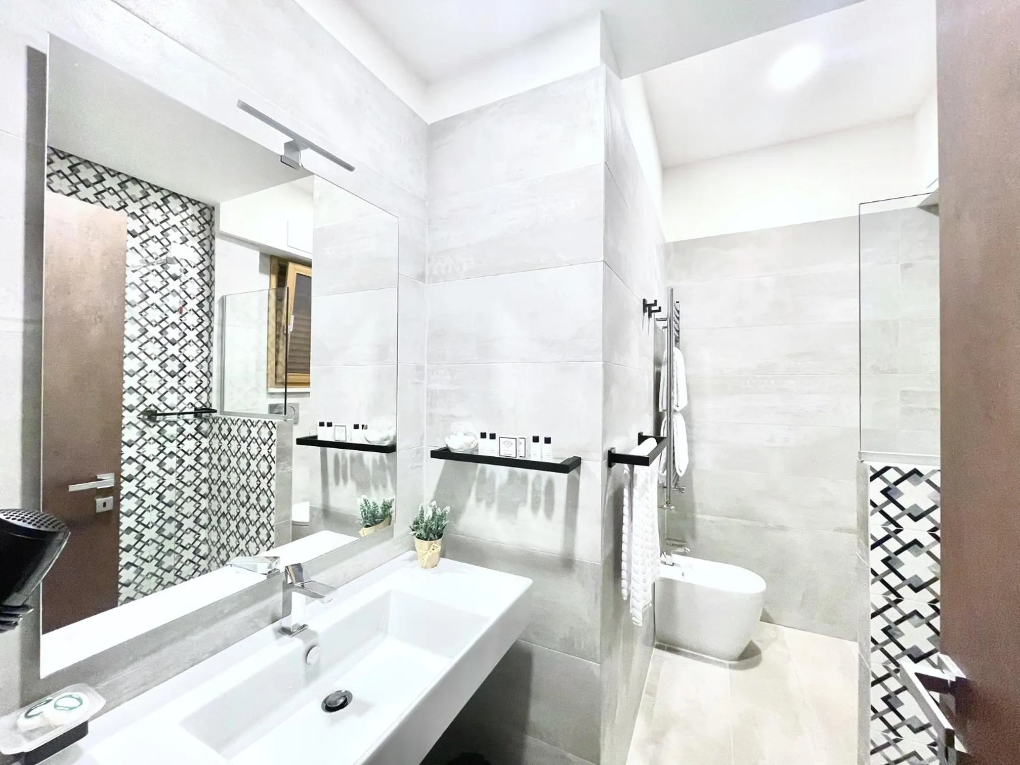 Shower in Sunset Home Sorrento