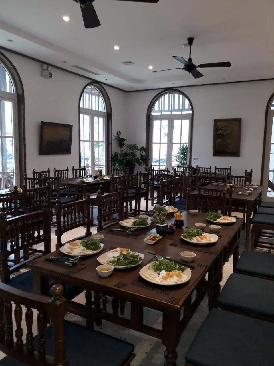 Restaurant/places to eat in Lavian Hotel Restaurant/places to eat in Lavian Hotel