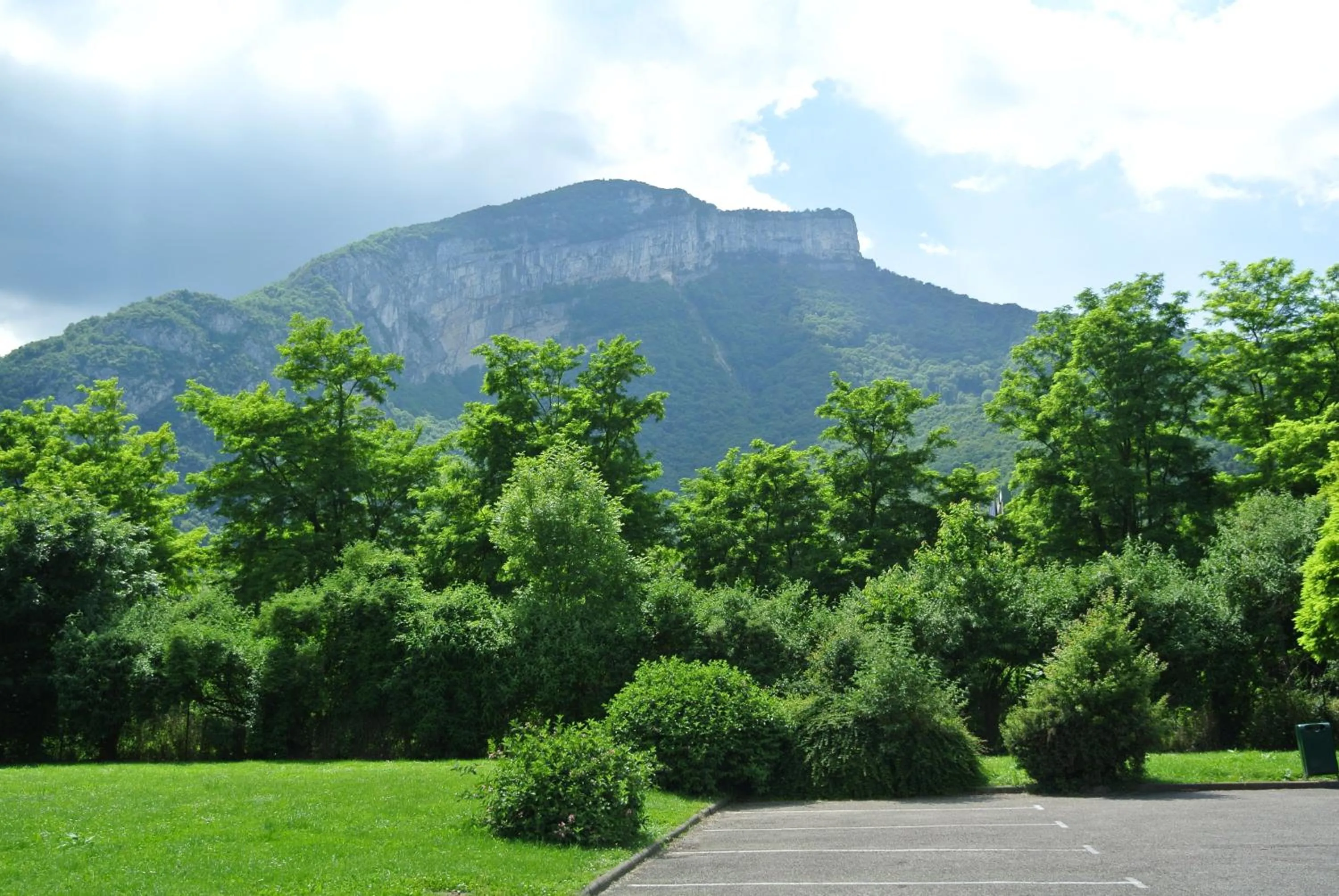 Mountain view in ibis budget Grenoble Voreppe