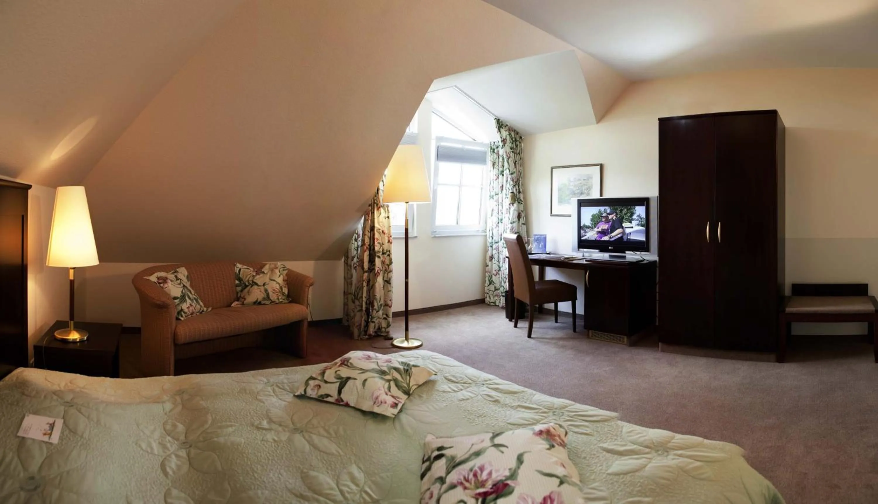 Photo of the whole room, Bed in Tandreas Hotel & Restaurant