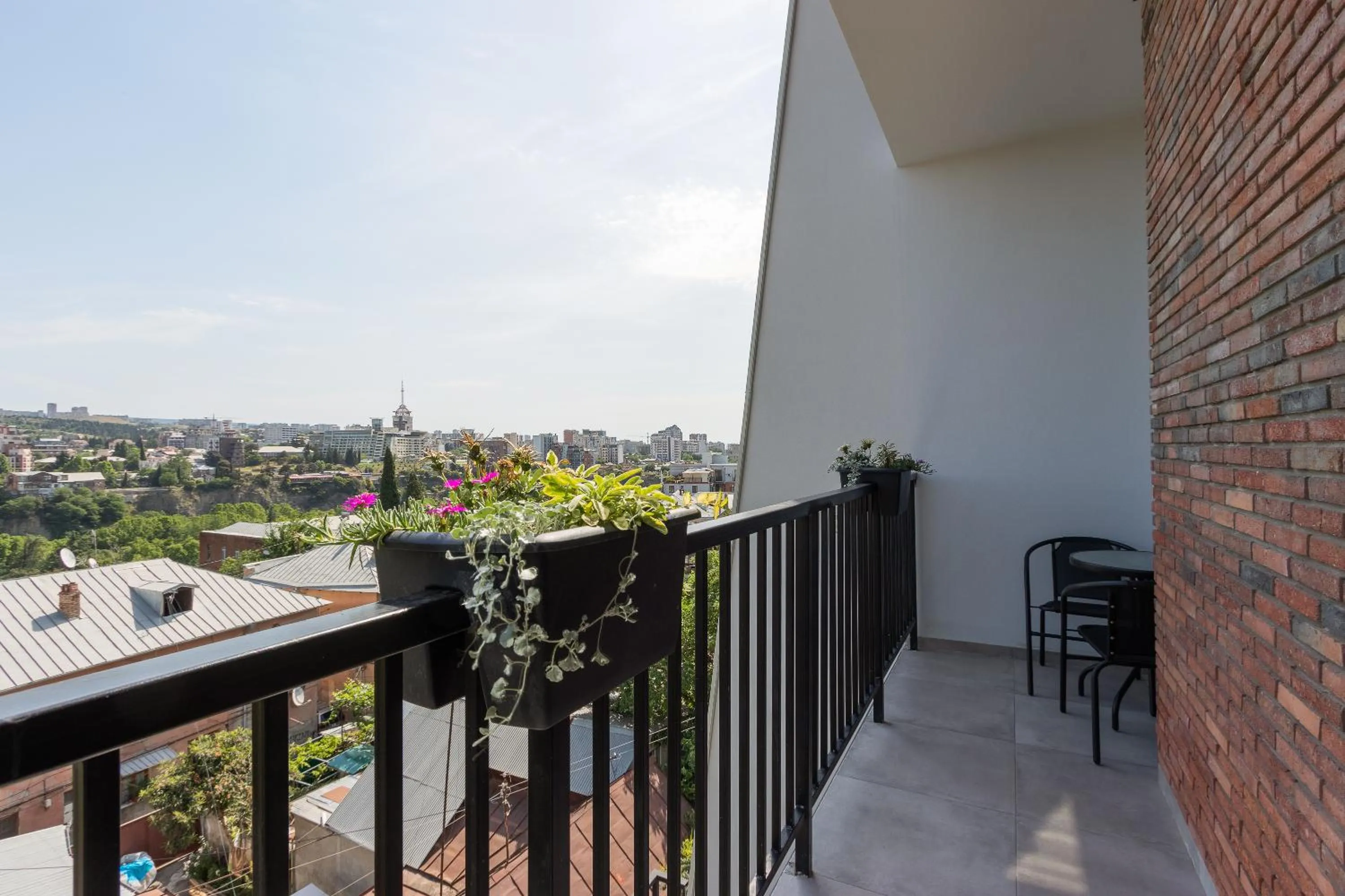 Day in Brooch Boutique Hotel