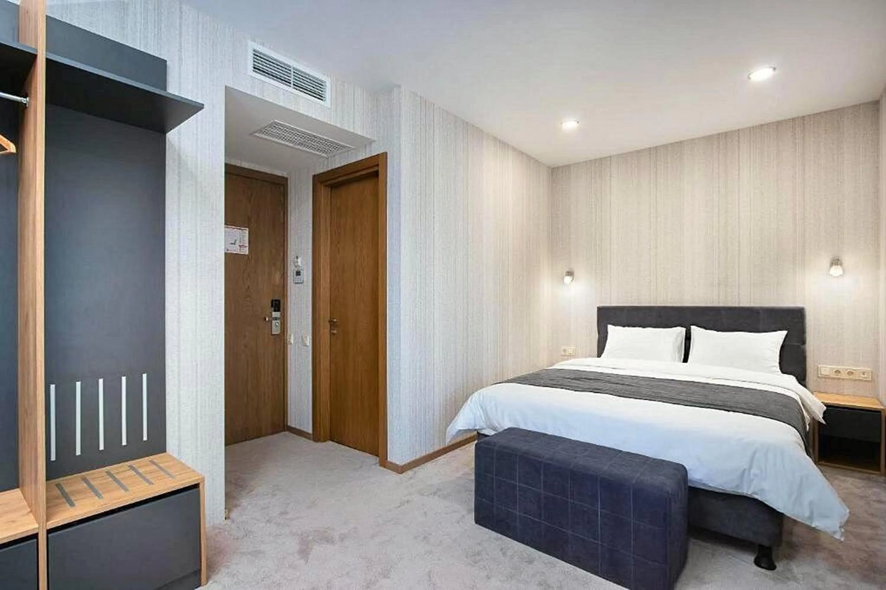 Bedroom, Bed in Brooch Boutique Hotel