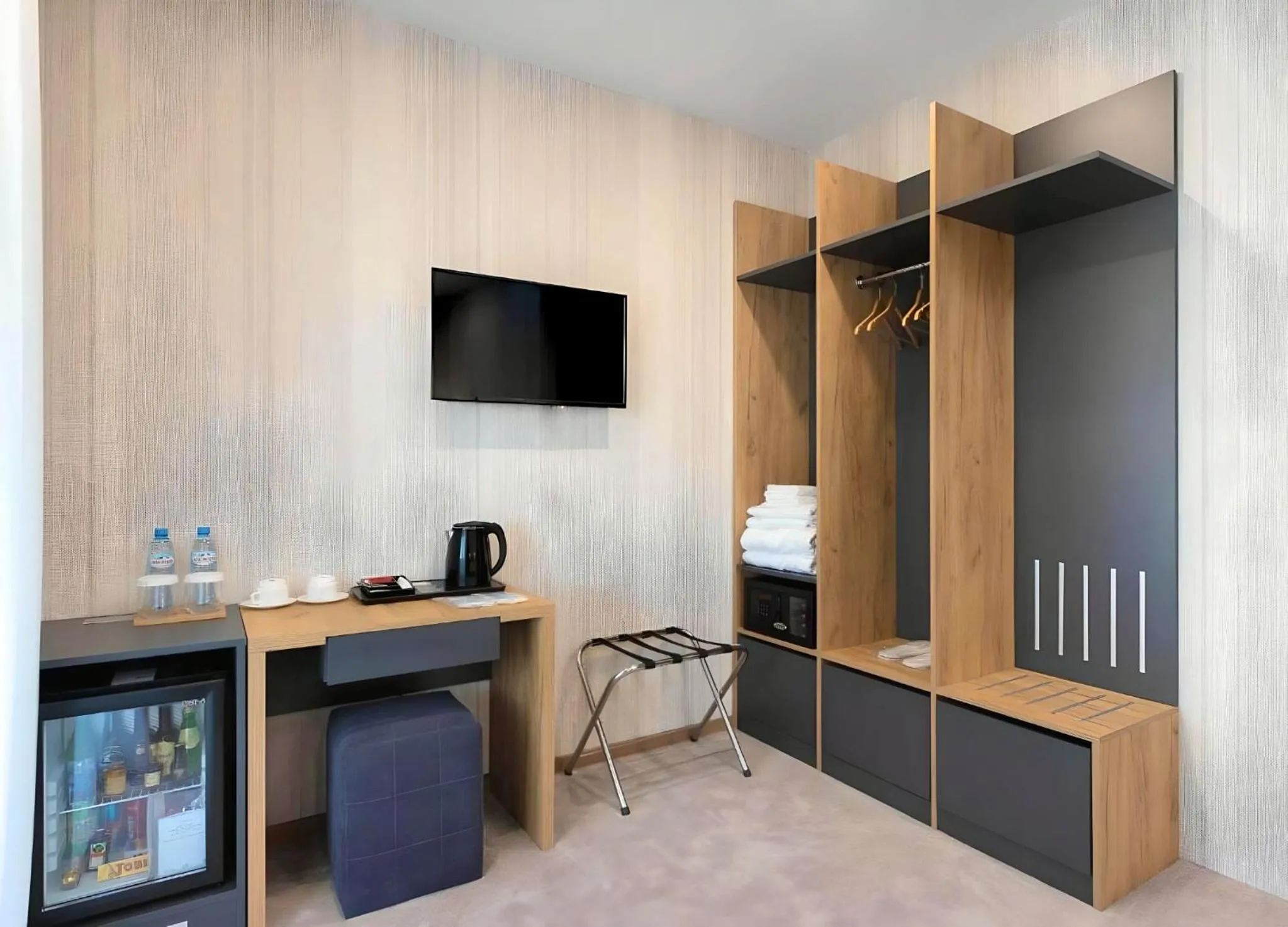 TV and multimedia in Brooch Boutique Hotel