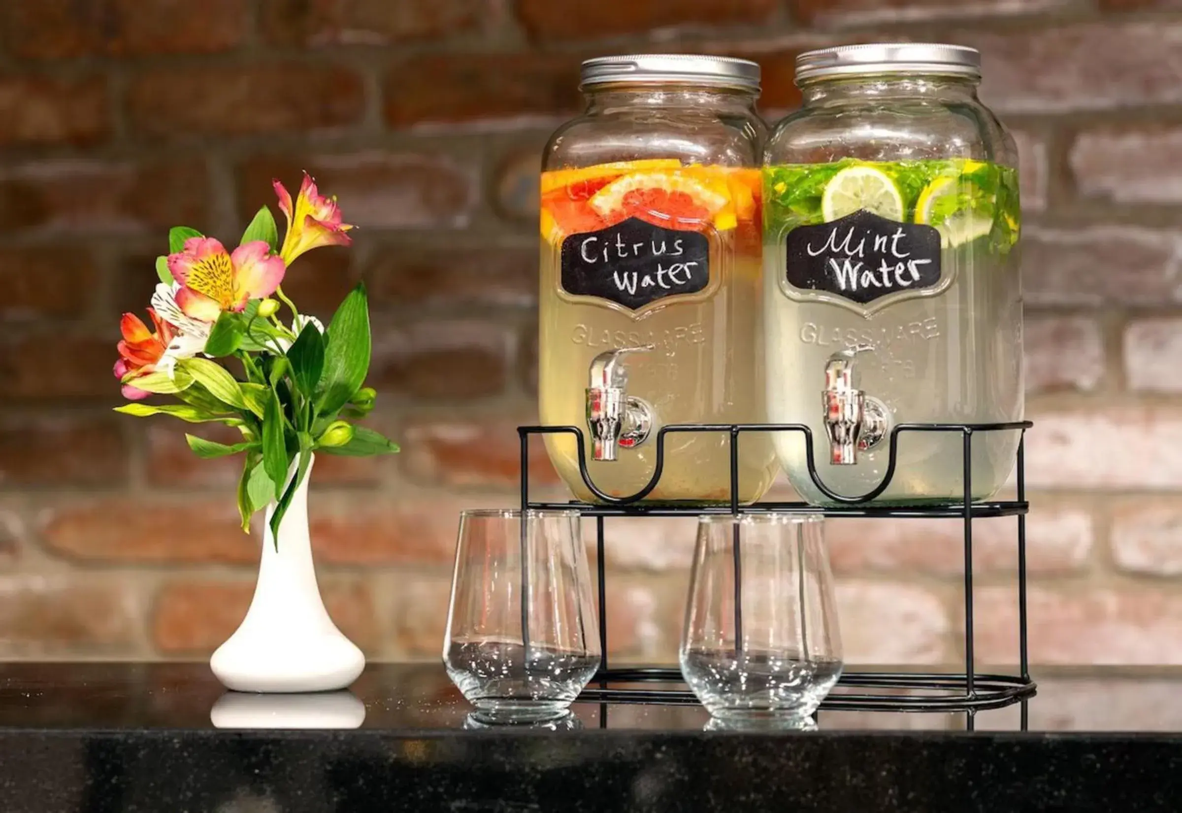 Food and drinks in Brooch Boutique Hotel Food and drinks in Brooch Boutique Hotel