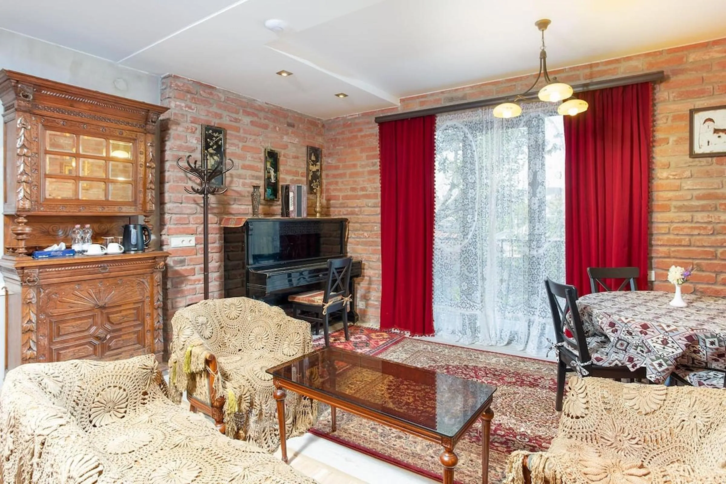 Photo of the whole room in Brooch Boutique Hotel