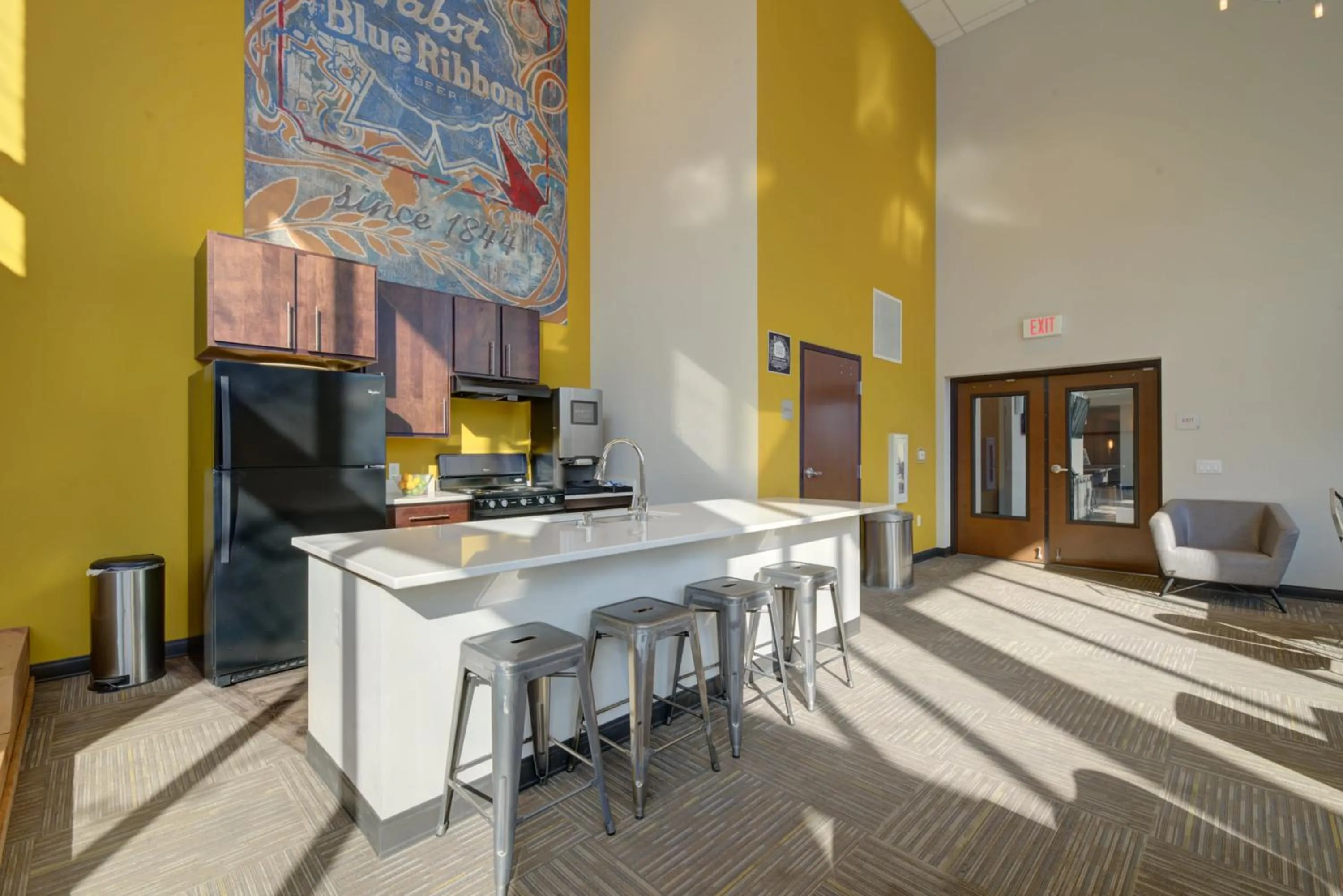 Area and facilities in Kasa Westown Milwaukee