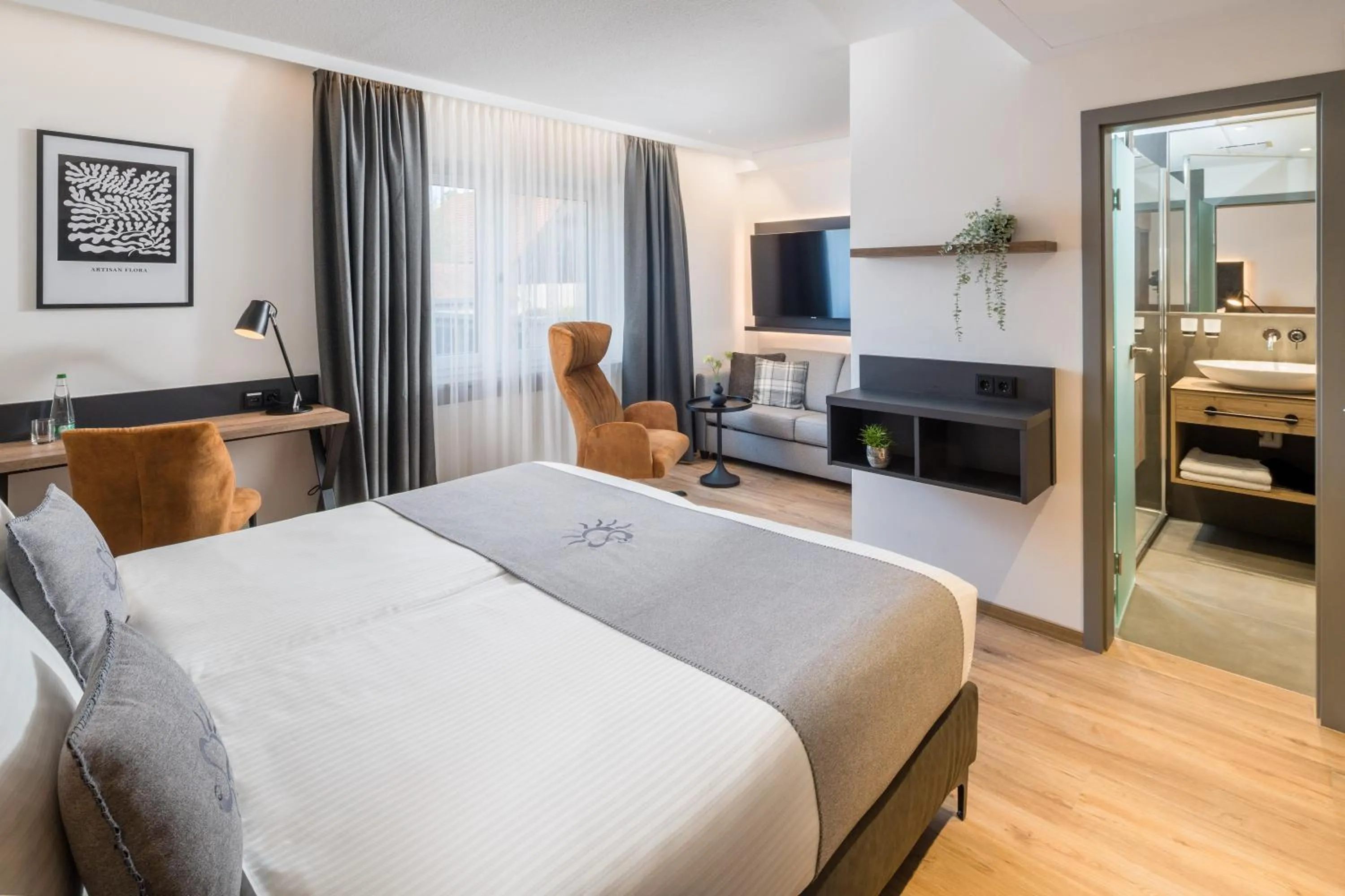 Photo of the whole room, Bed in Landhotel Sonne