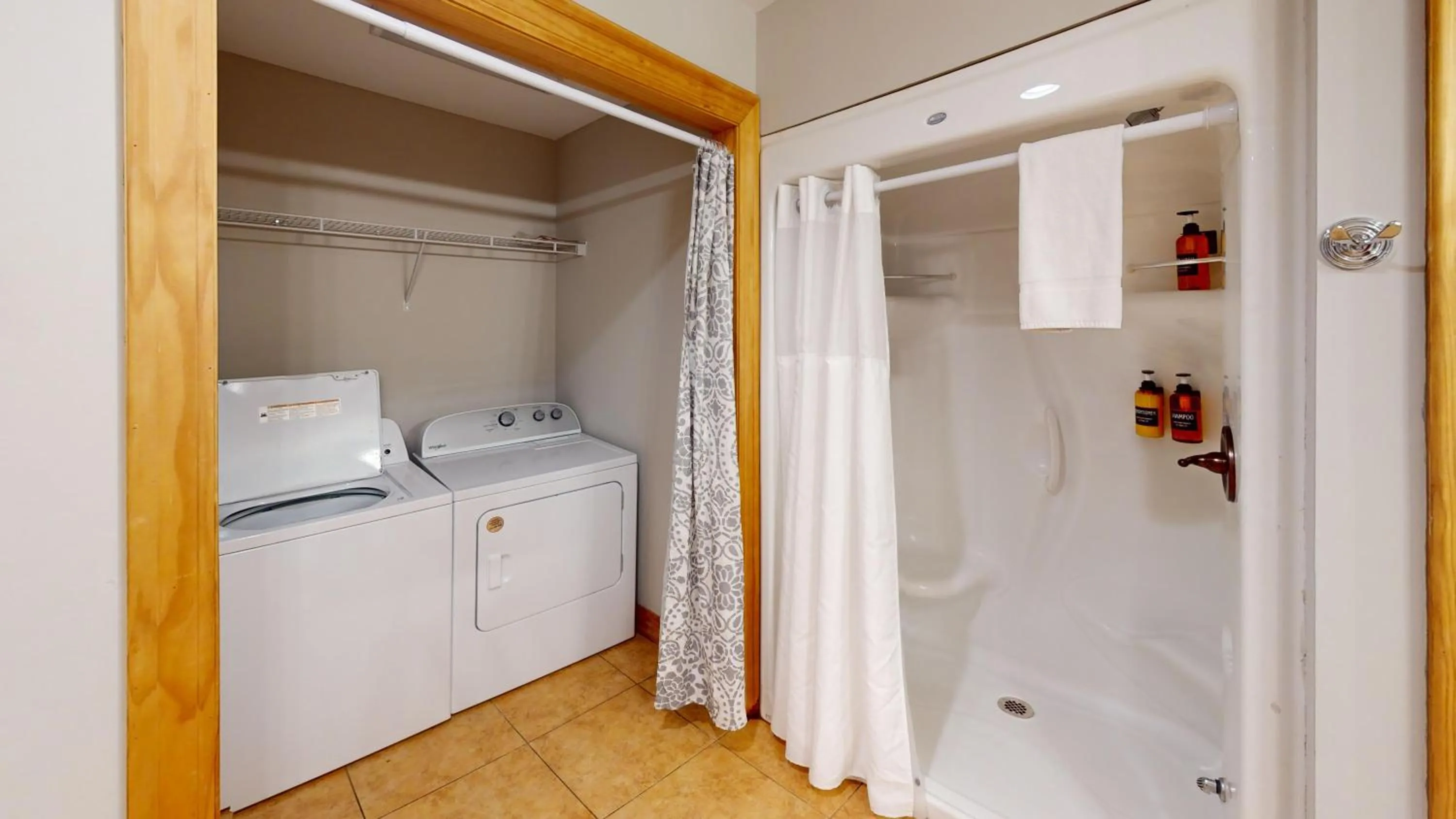 Bed in Viewpoint Condominiums