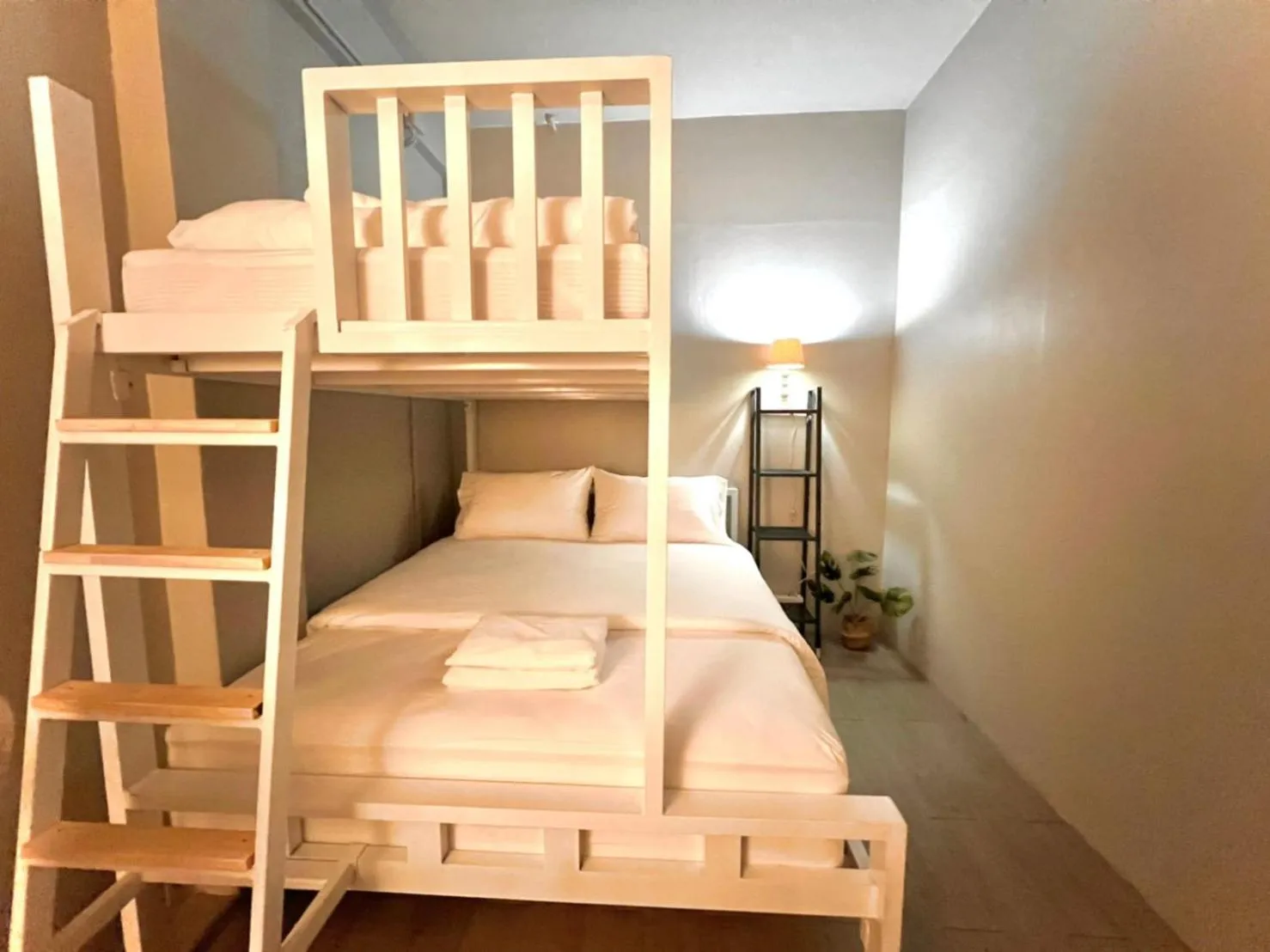 Bed in Bangpho Story