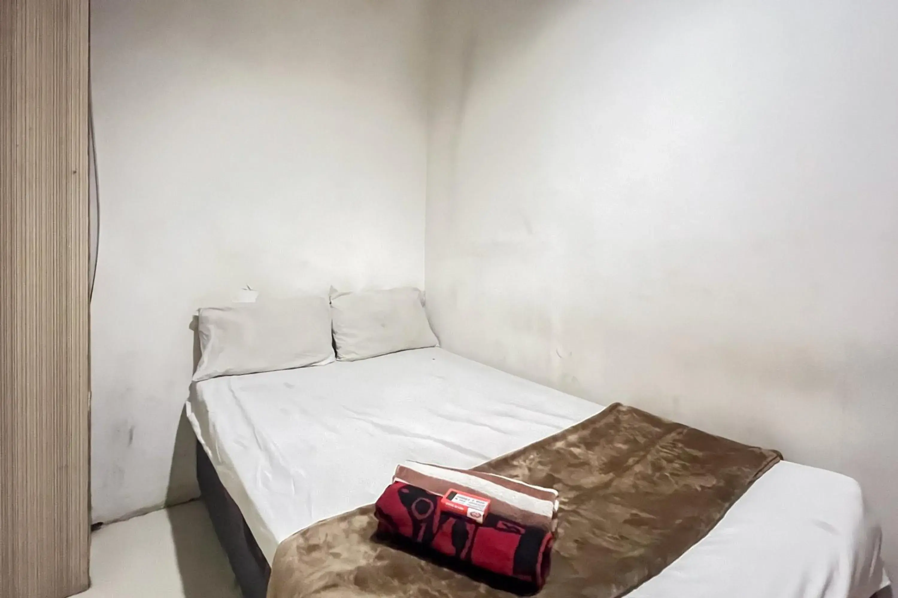 Bedroom, Bed in Good Sleep 1 RedPartner Bedroom, Bed in Good Sleep 1 RedPartner