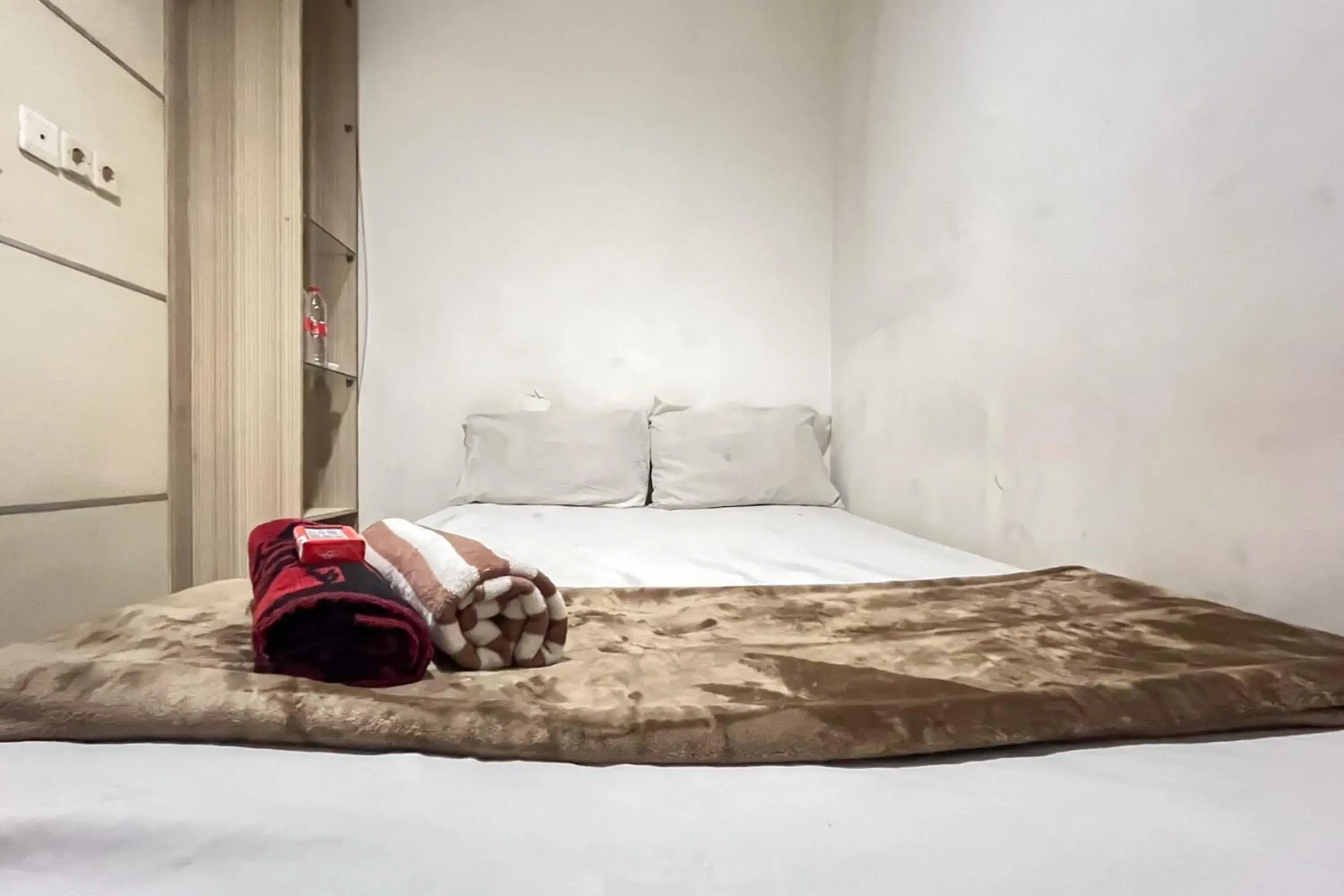 Bedroom, Bed in Good Sleep 1 RedPartner Bedroom, Bed in Good Sleep 1 RedPartner