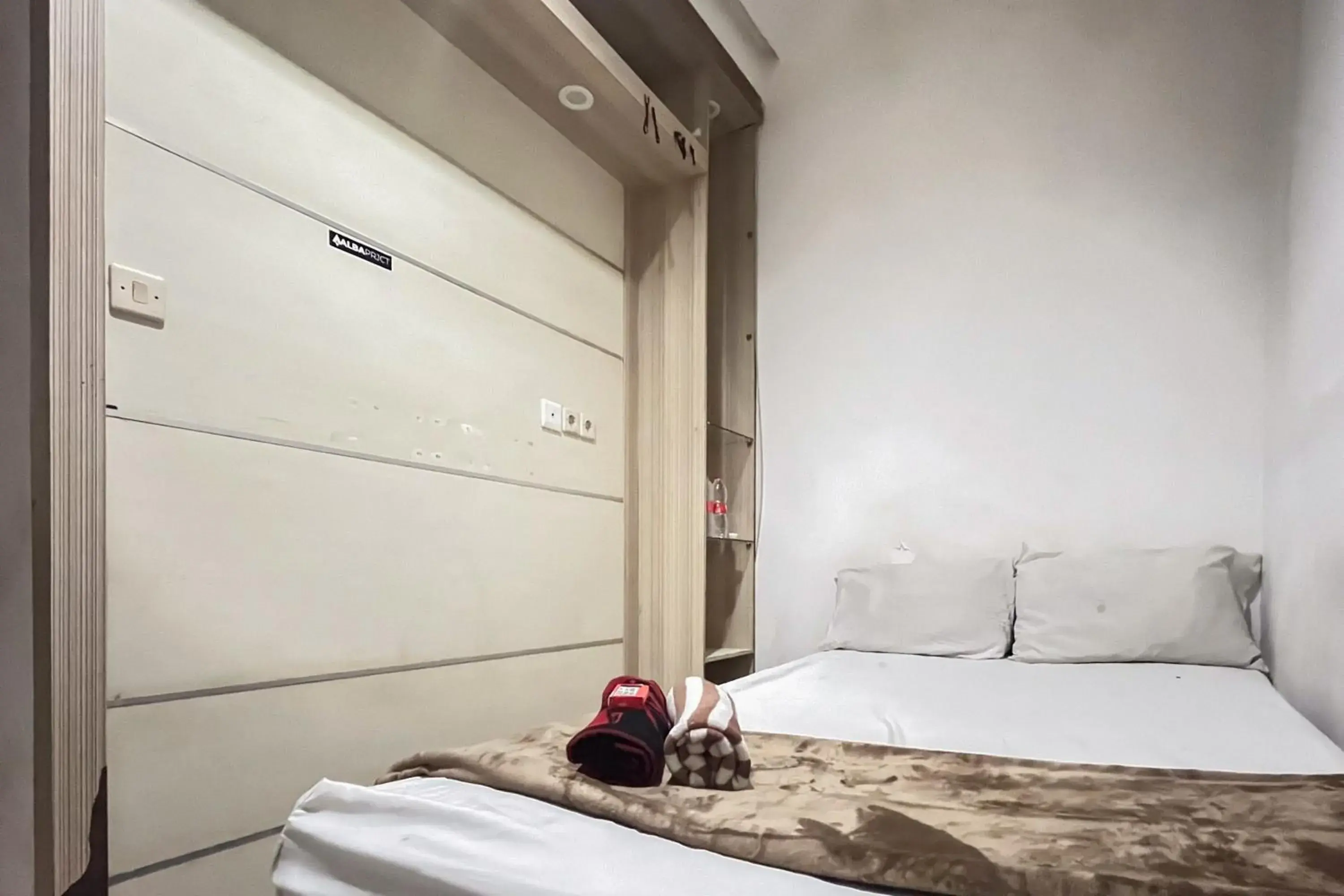 Bedroom, Bed in Good Sleep 1 RedPartner Bedroom, Bed in Good Sleep 1 RedPartner