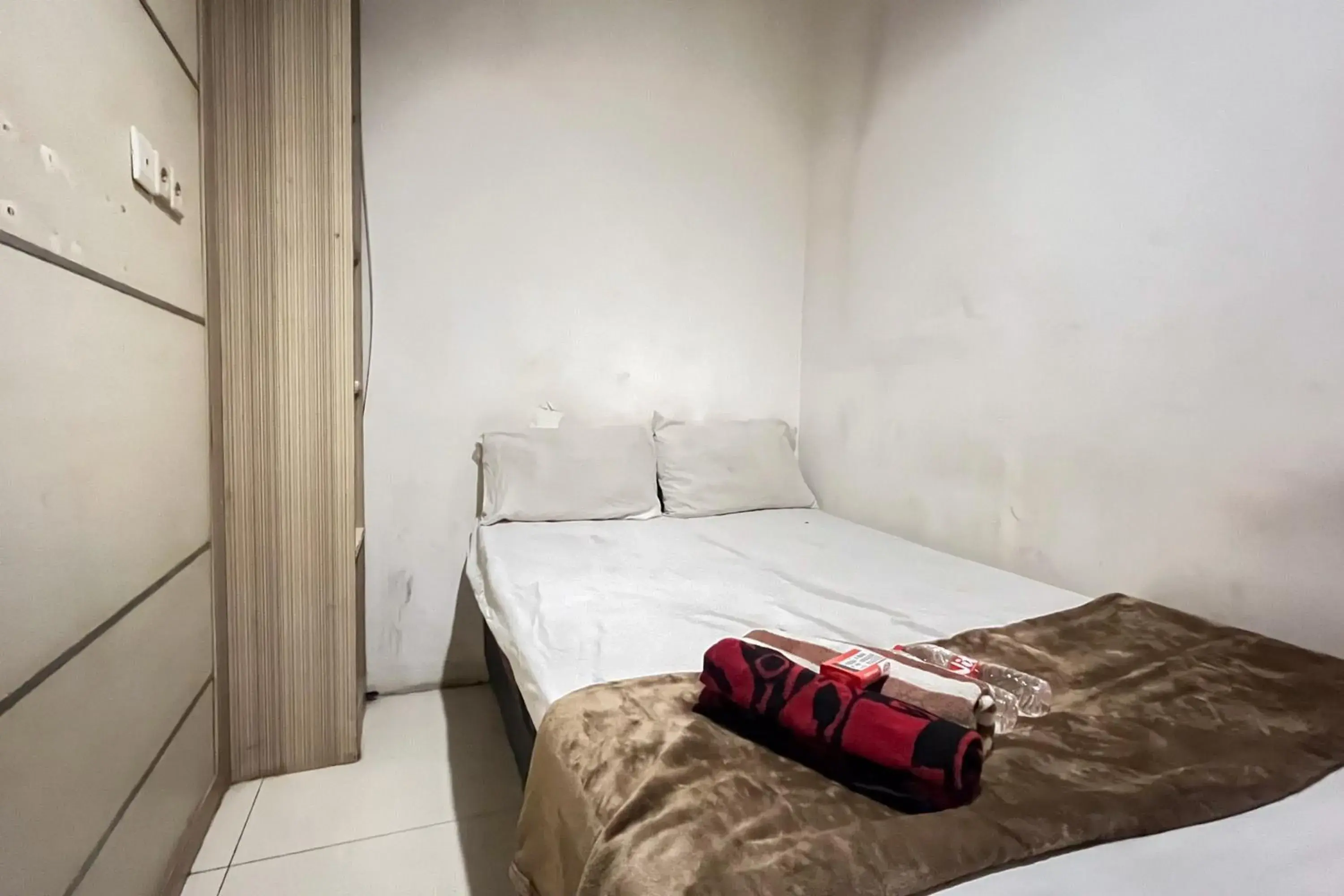 Bedroom, Bed in Good Sleep 1 RedPartner Bedroom, Bed in Good Sleep 1 RedPartner