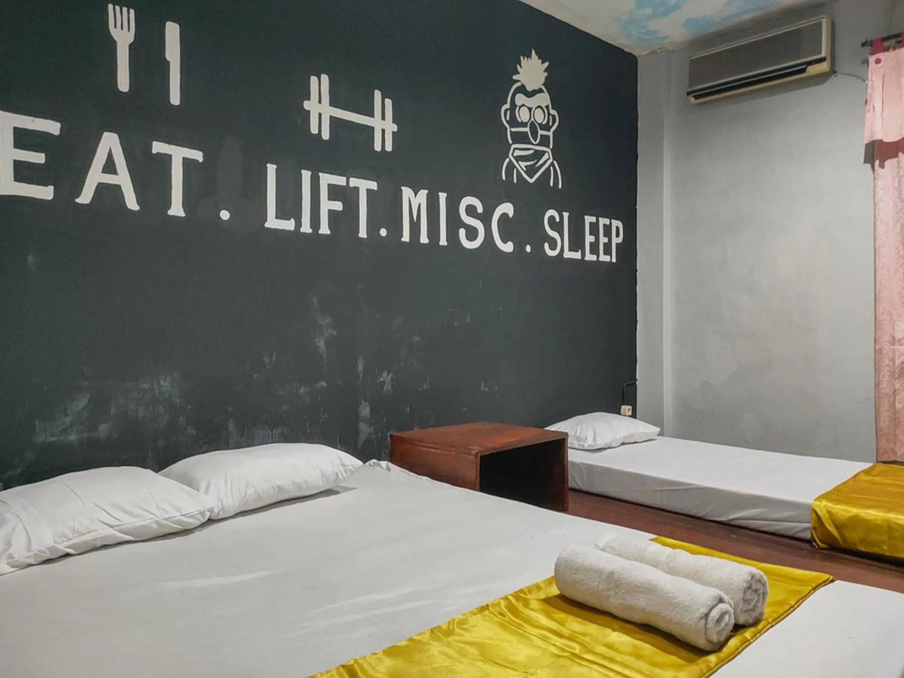 Bedroom, Bed in Yellow Sapphire RedPartner near Mayjend Sungkono