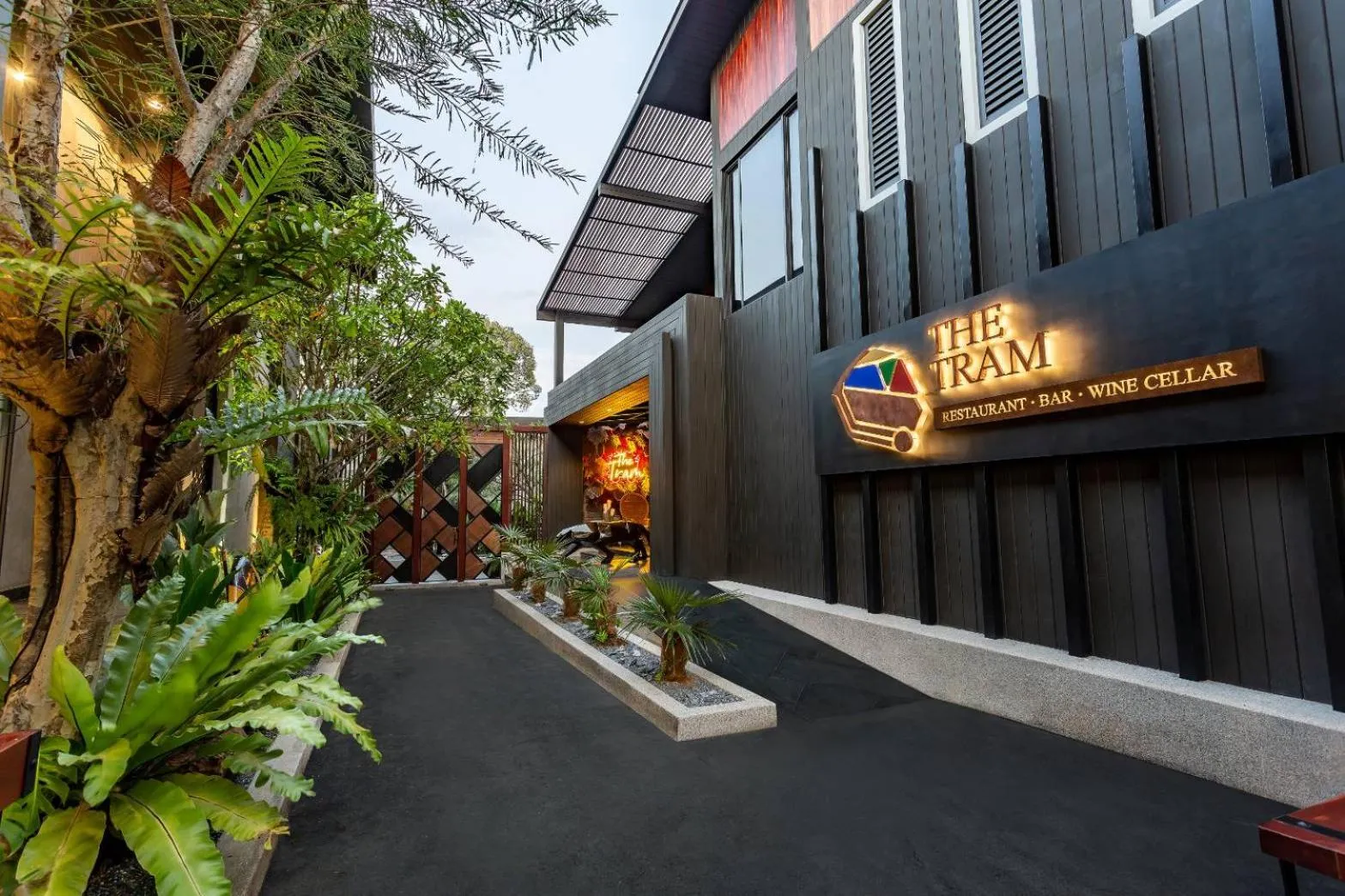 Restaurant/places to eat in The Gems Mining Pool Villas Pattaya