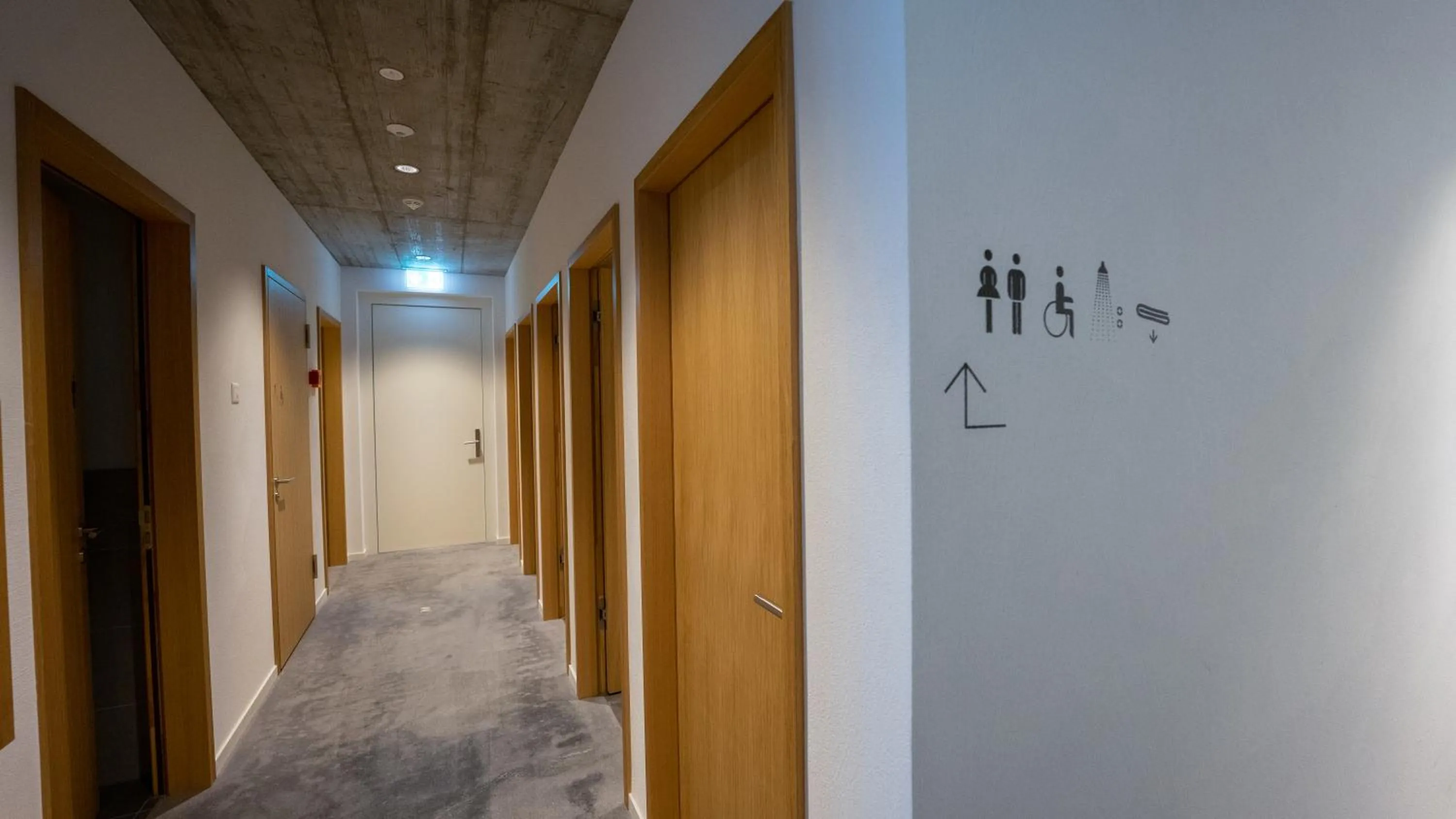 Bathroom in Laax wellnessHostel3000