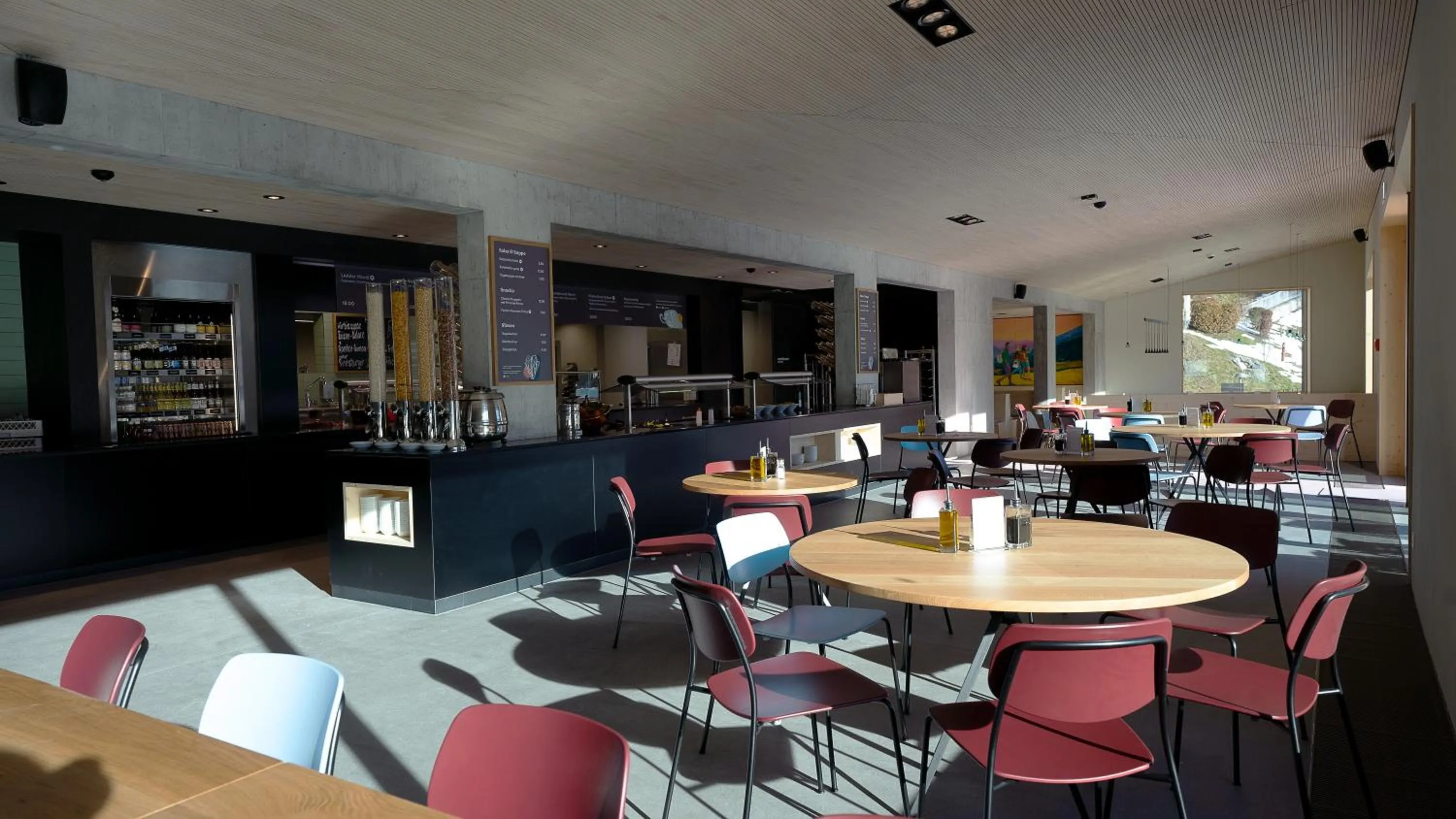 Restaurant/places to eat in Laax wellnessHostel3000