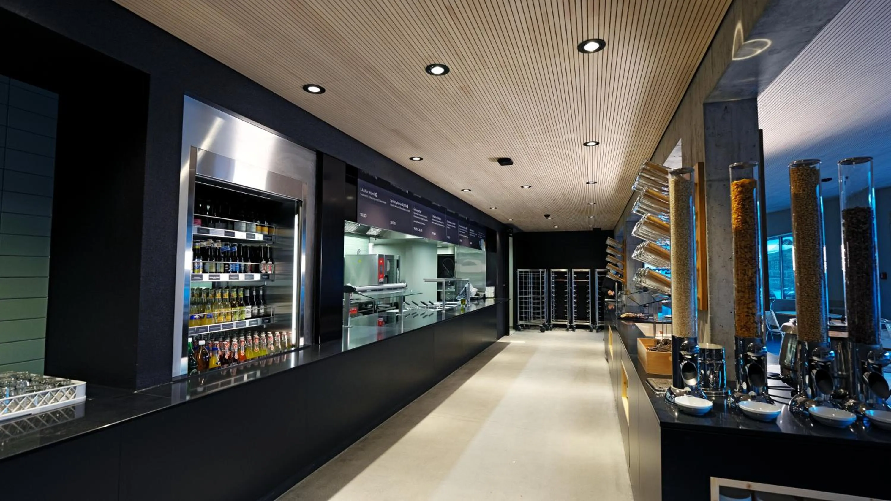 Restaurant/places to eat in Laax wellnessHostel3000