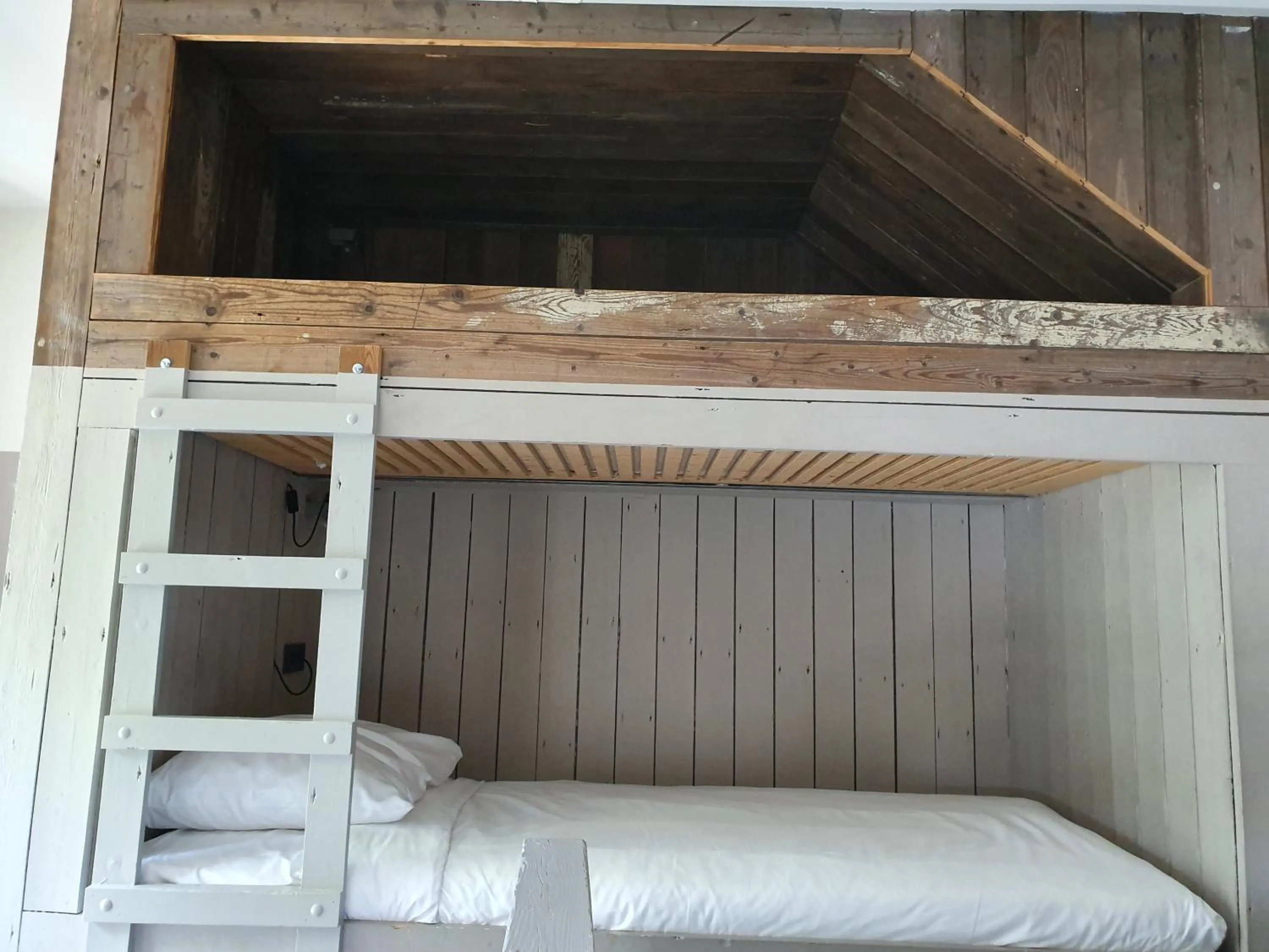 bunk bed, Bed in Teaching Hotel