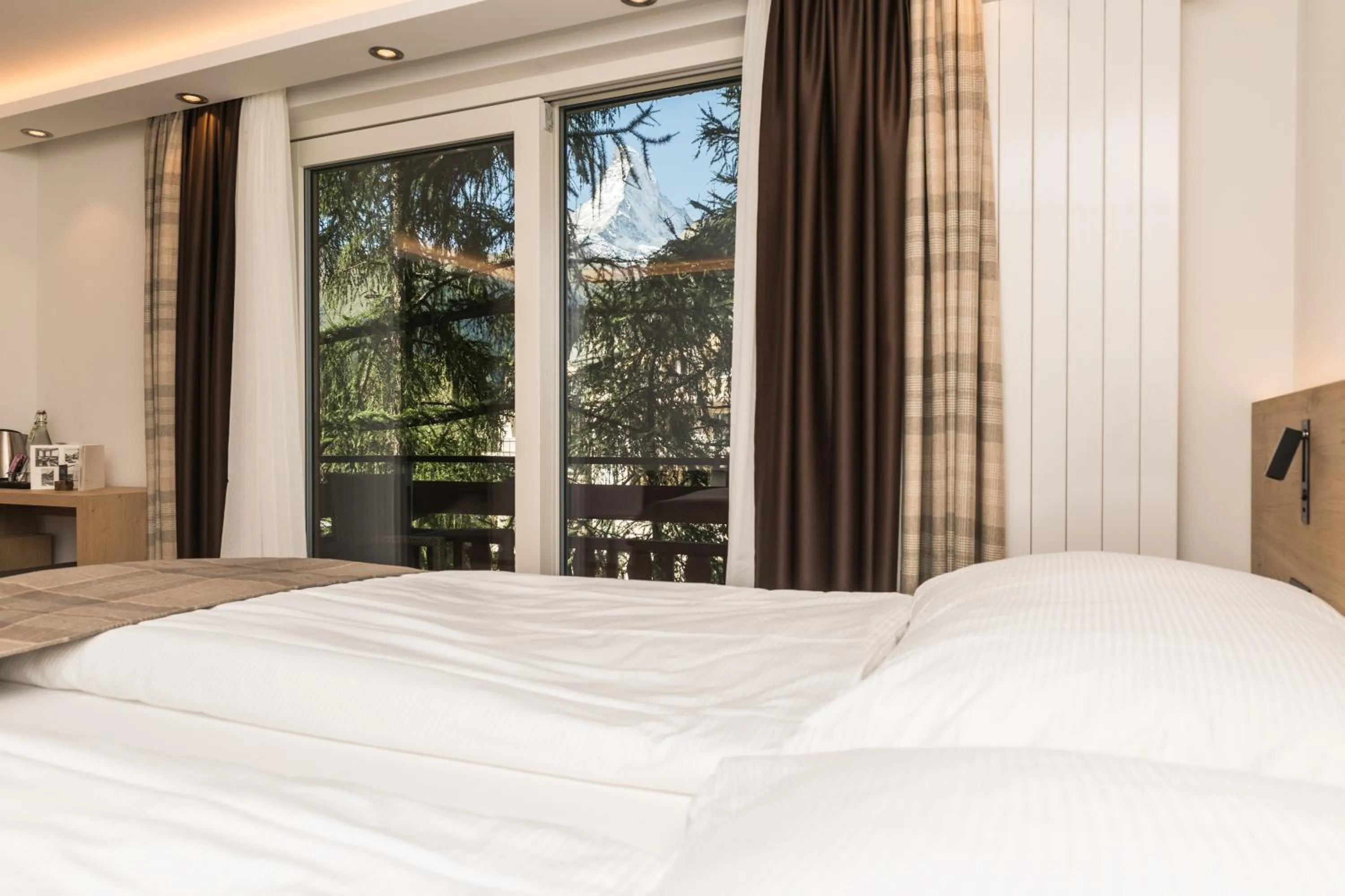 Mountain view, Bed in Hotel Bella Vista Zermatt