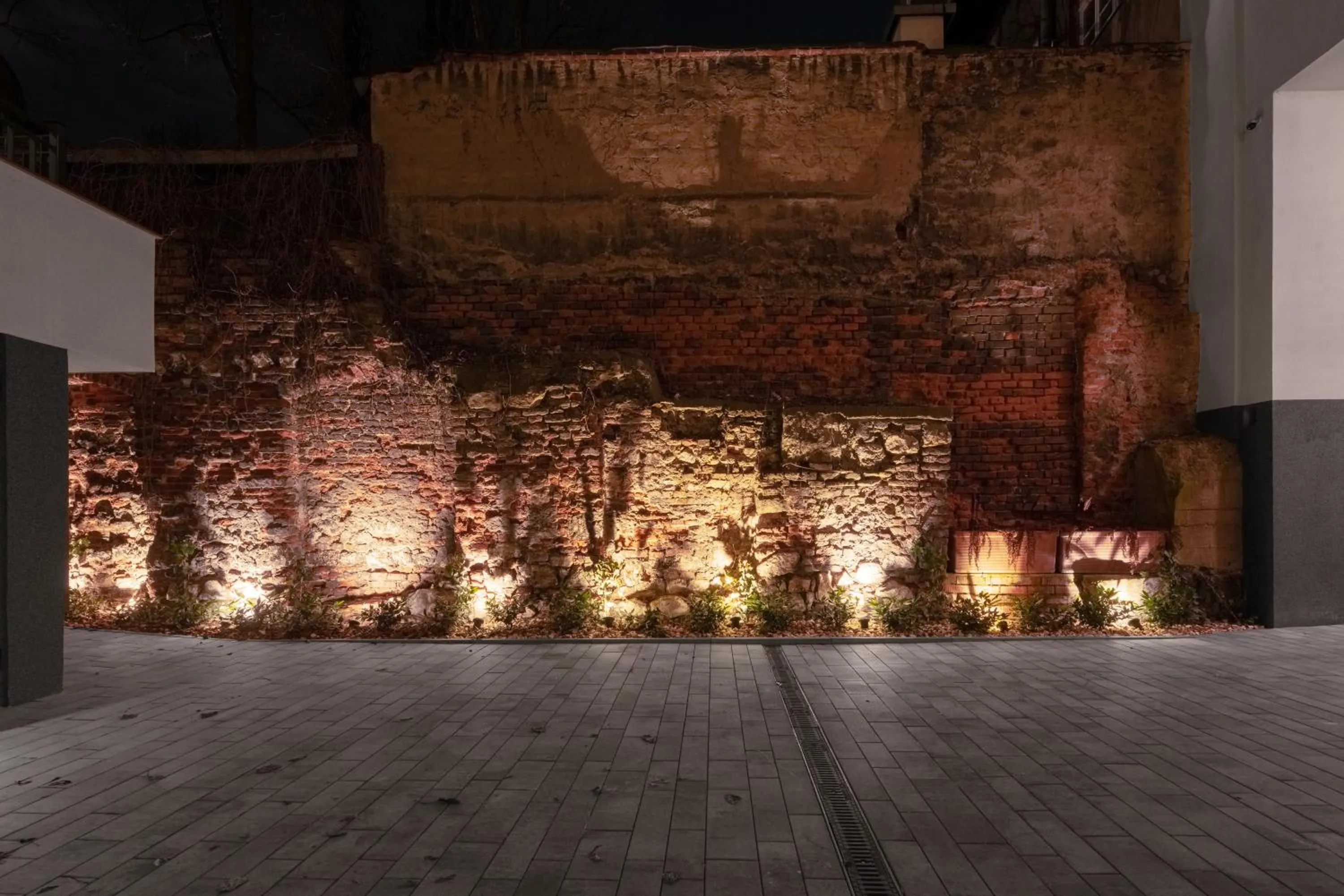 Property building in W Sercu Krakowa Aparthotel