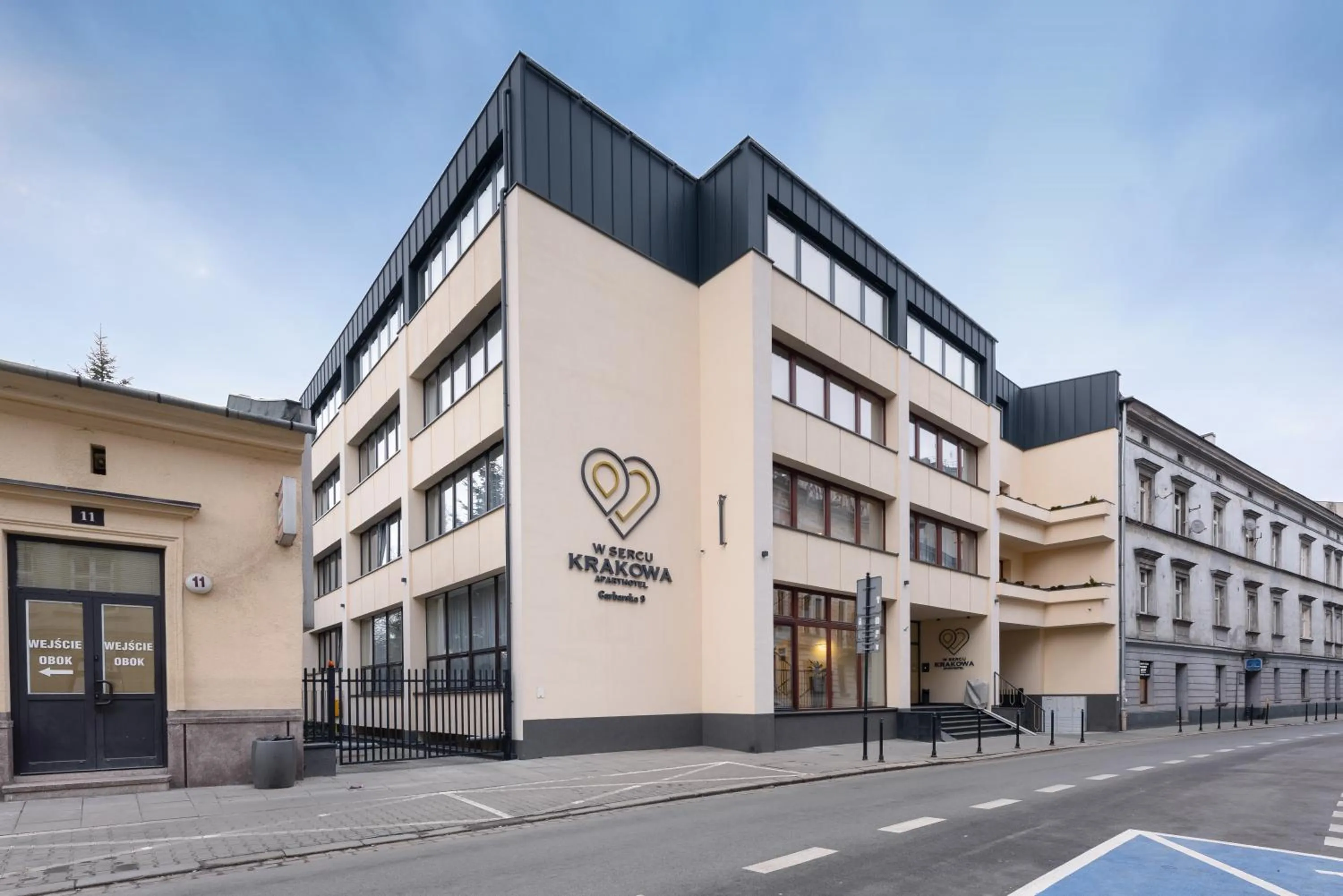 Property building in W Sercu Krakowa Aparthotel