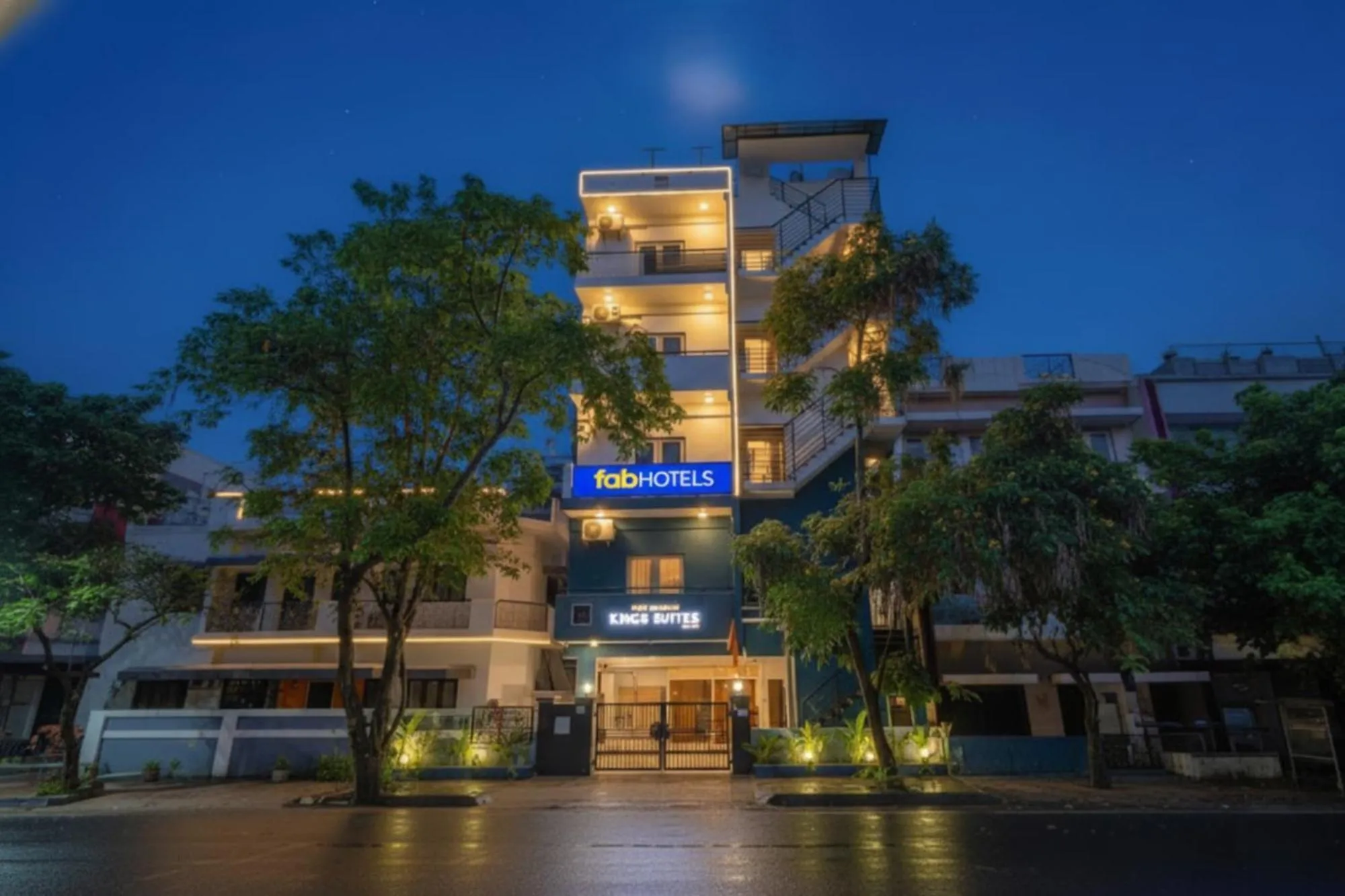 Property building in FabHotel Kings Suites Banaswadi