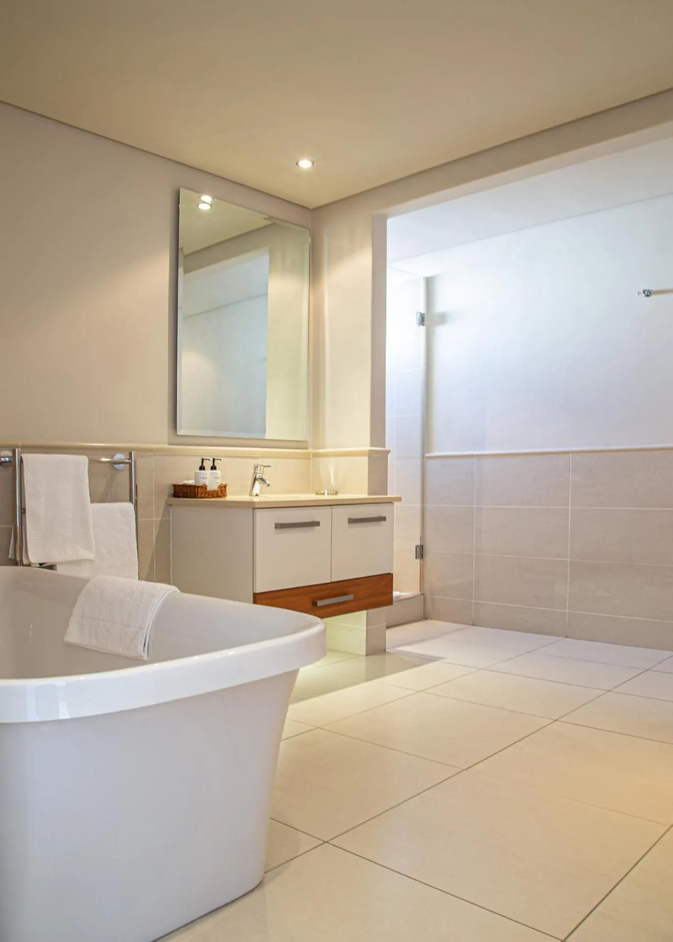 Marine Square Luxury Suites