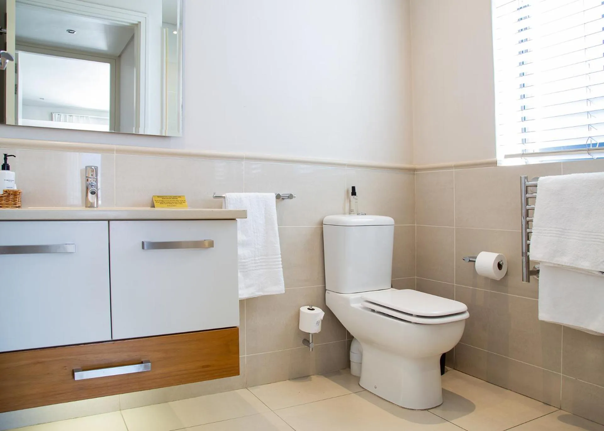 Marine Square Luxury Suites